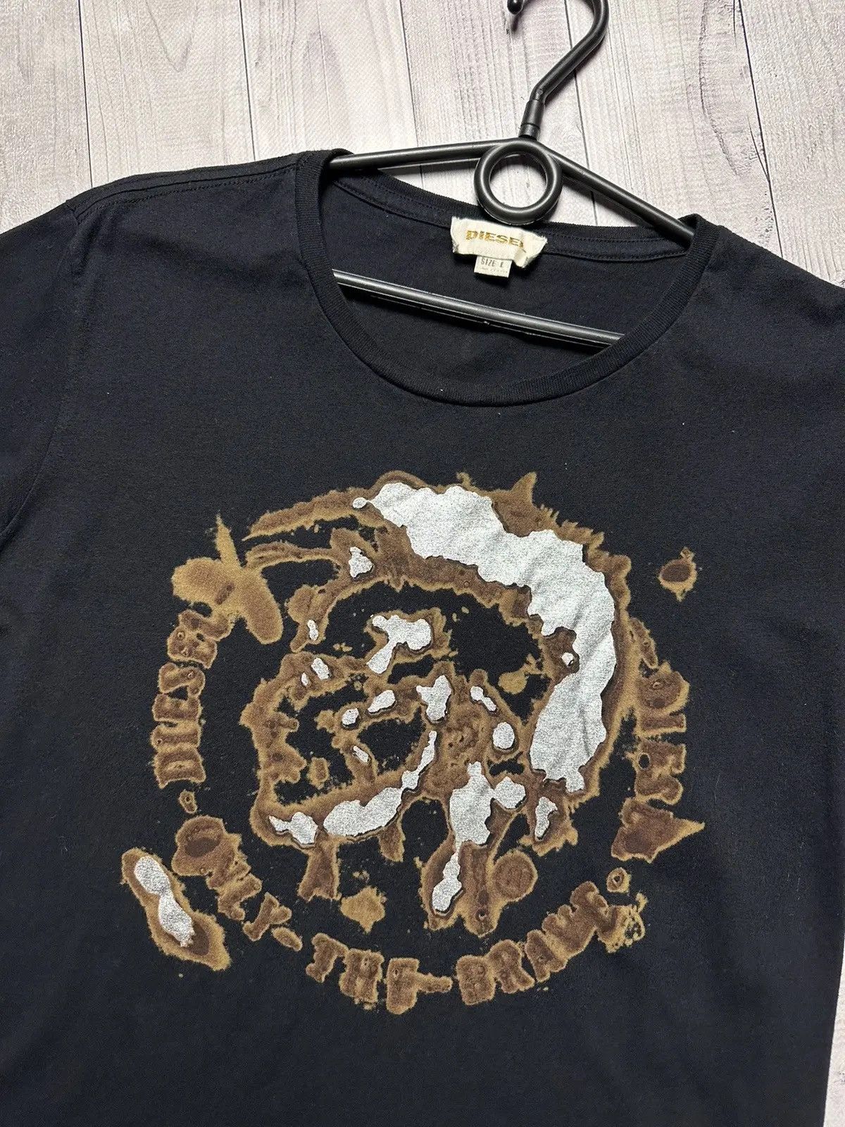 Diesel Vintage Diesel tee big central logo size L rare Size US L / EU 52-54 / 3 - 2 Thumbnail