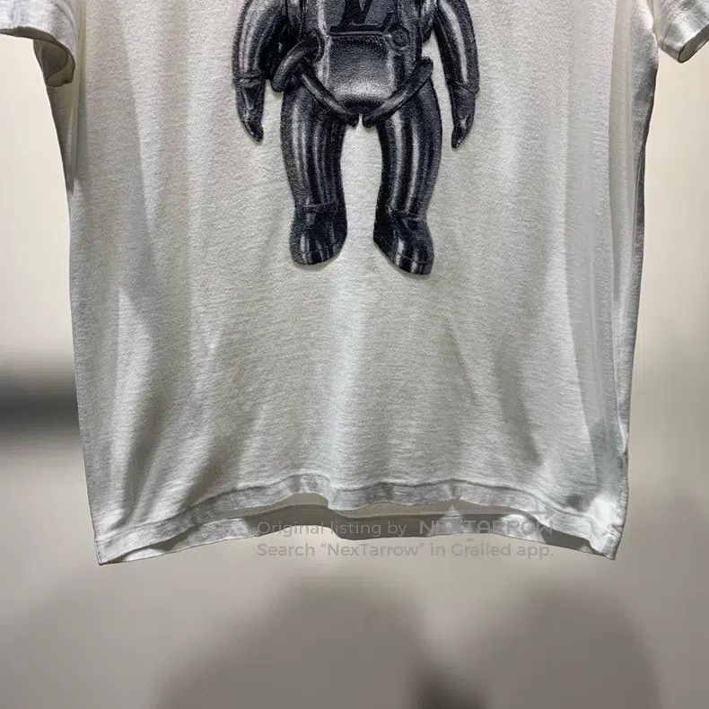Louis Vuitton Louis Vuitton Astronaut logo printed short sleeve T-shirt Size US L / EU 52-54 / 3 - 4 Thumbnail