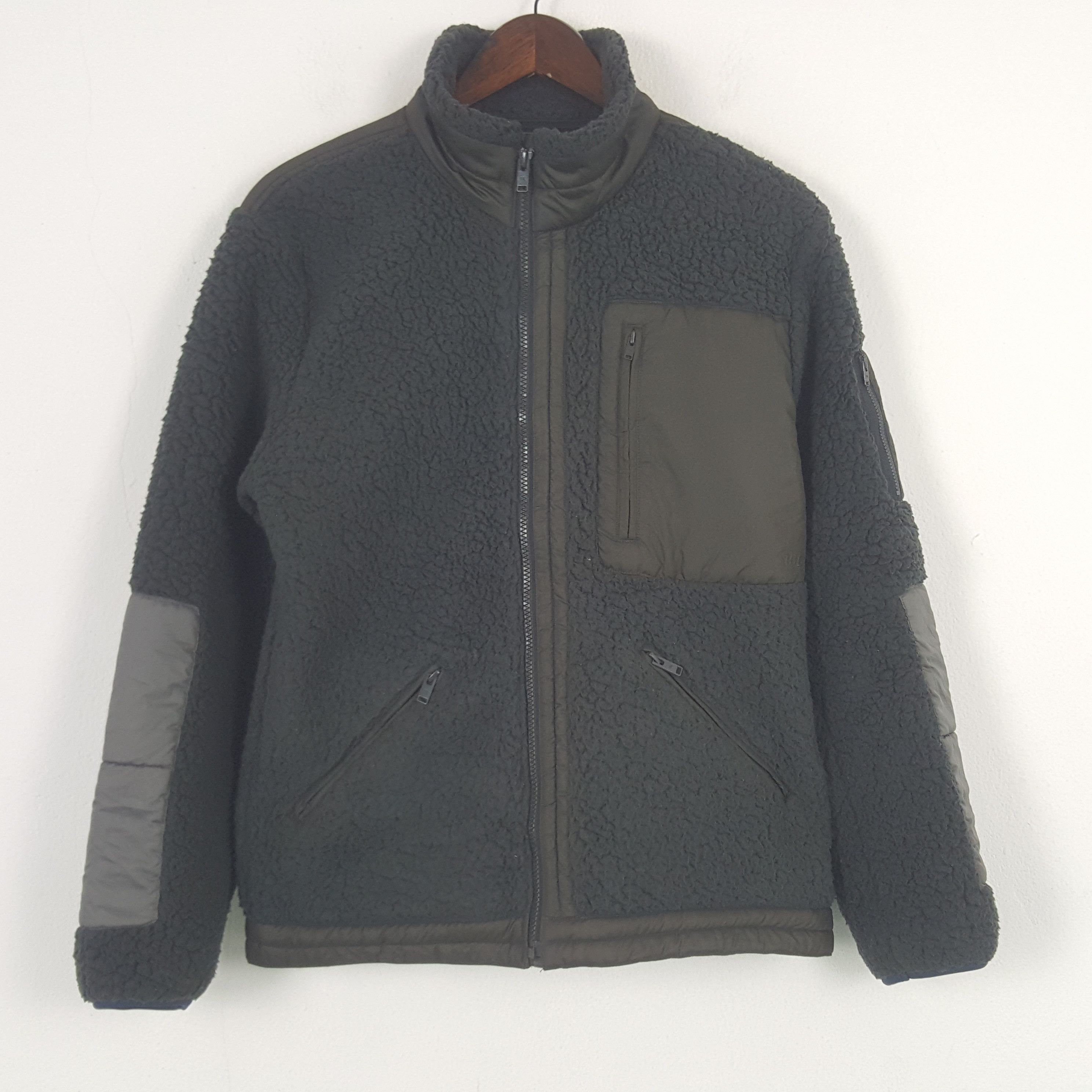 Jun Takahashi × Undercover × Uniqlo Vintage Uniqlo Undercover Custom Big U Sherpa Jacket Size US S / EU 44-46 / 1 - 3 Thumbnail