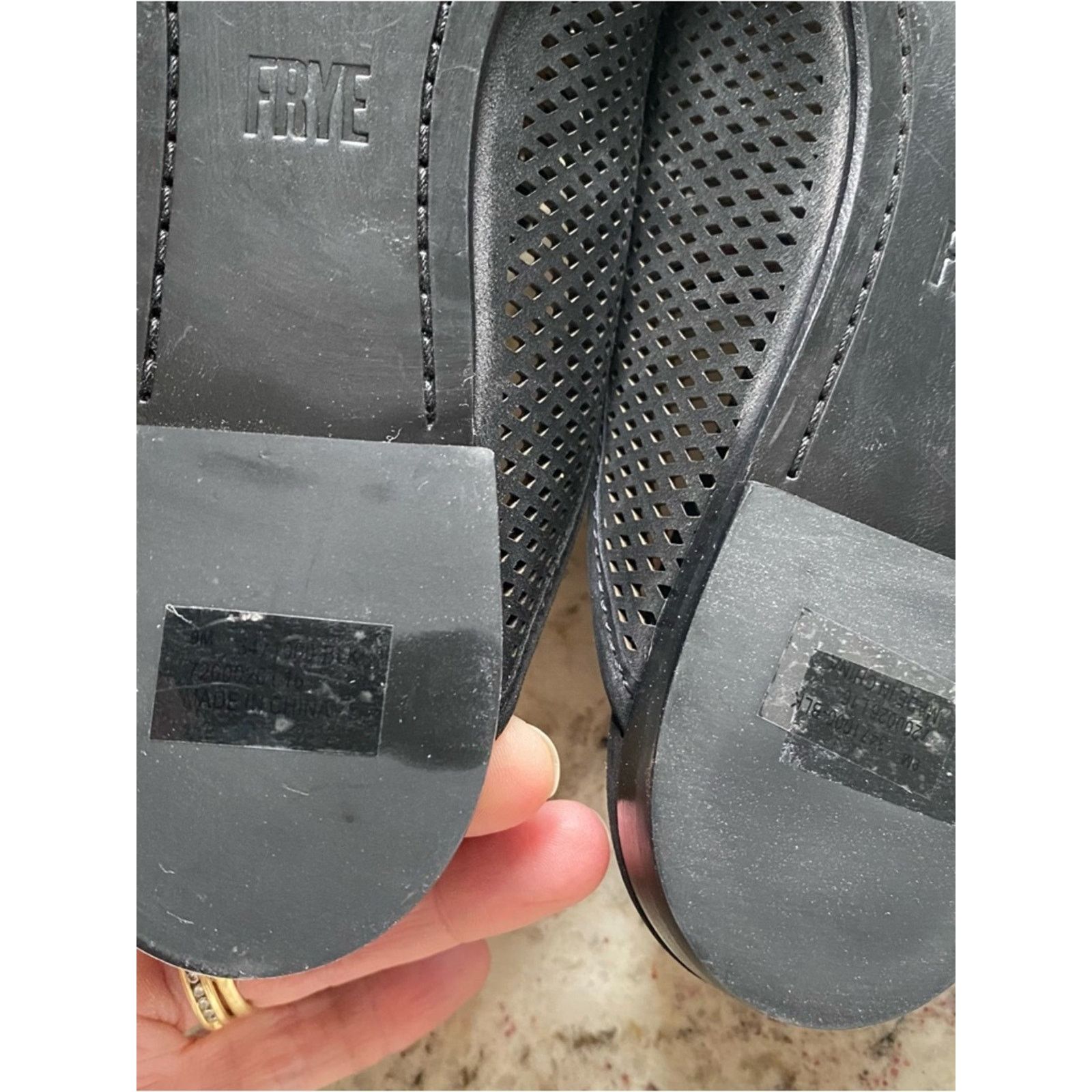 Frye FRYE $198 Gwen Black Leather Mesh Perforated Mule 9 EUC Size US 9 / IT 39 - 12 Thumbnail
