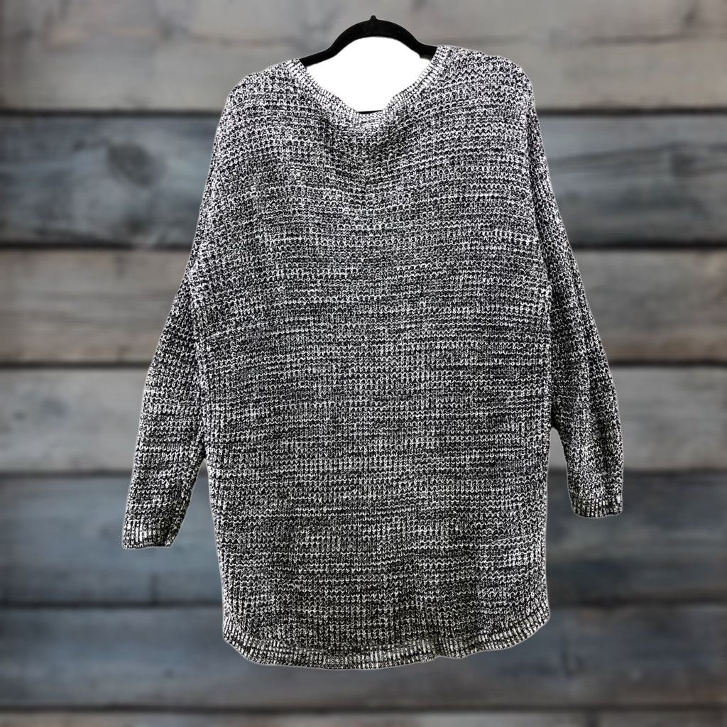 Torrid Torrid Gray Knit V-Neck Sweater Tunic Top Womens 1X Cotton Blend Pullover Long Sleeve Casual 1X Womens Sweater Gray Knit V-Neck Torrid Size XL / US 12-14 / IT 48-50 - 1 Thumbnail