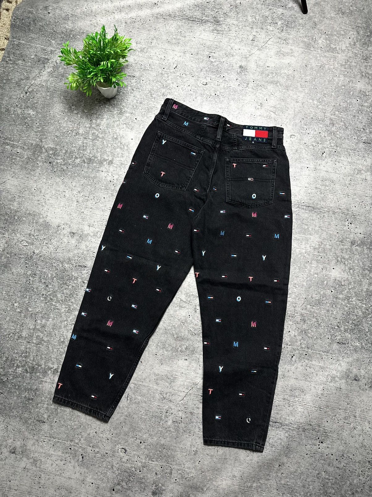 Tommy Hilfiger Tommy Jeans Hilfiger Logo Jeans Women’s Streetwear Casual Size 27" / US 4 / IT 40 - 2 Thumbnail
