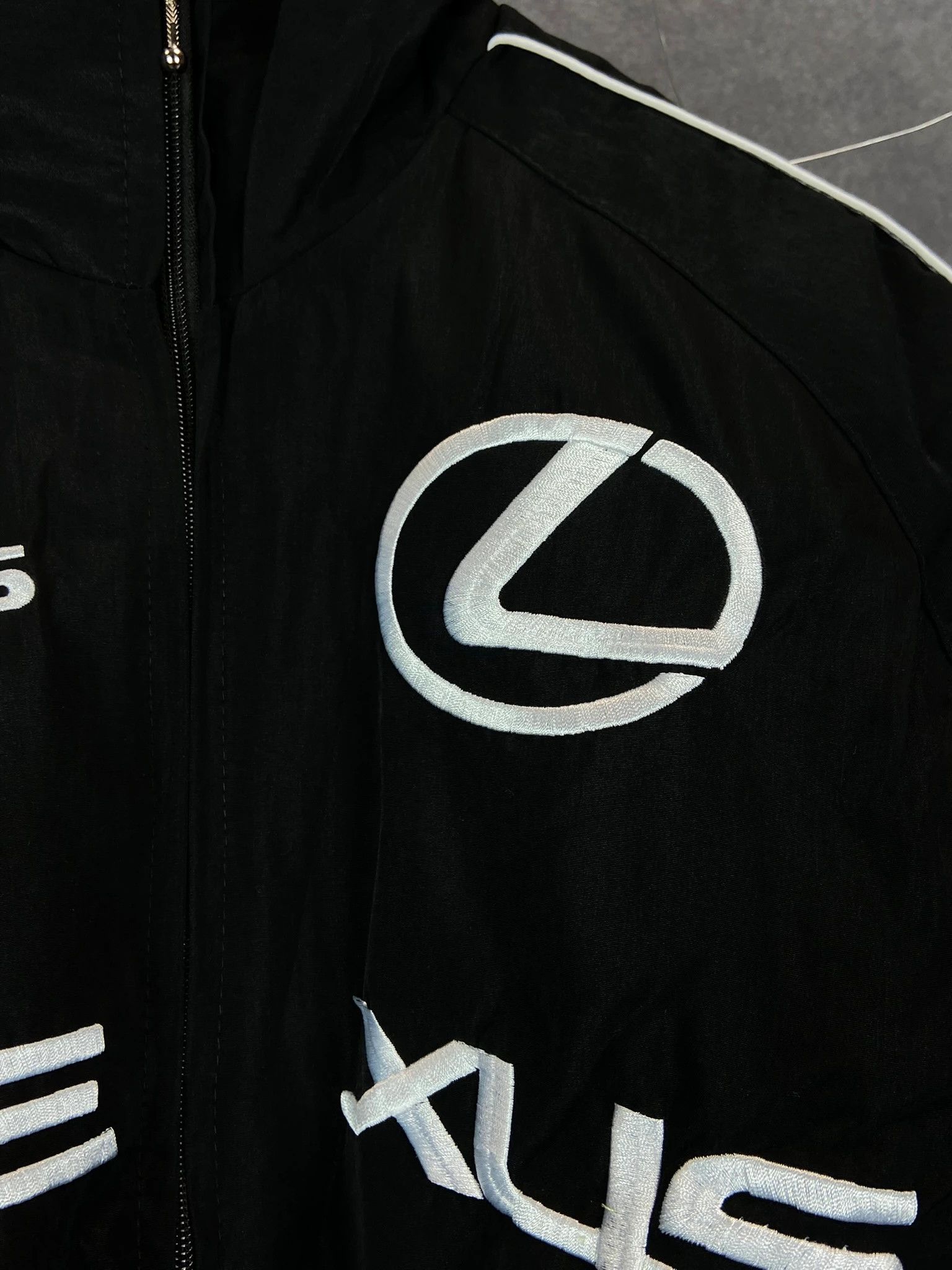 Vintage Vintage Lexus Black Jacket Size XL Size US XL / EU 56 / 4 - 3 Thumbnail