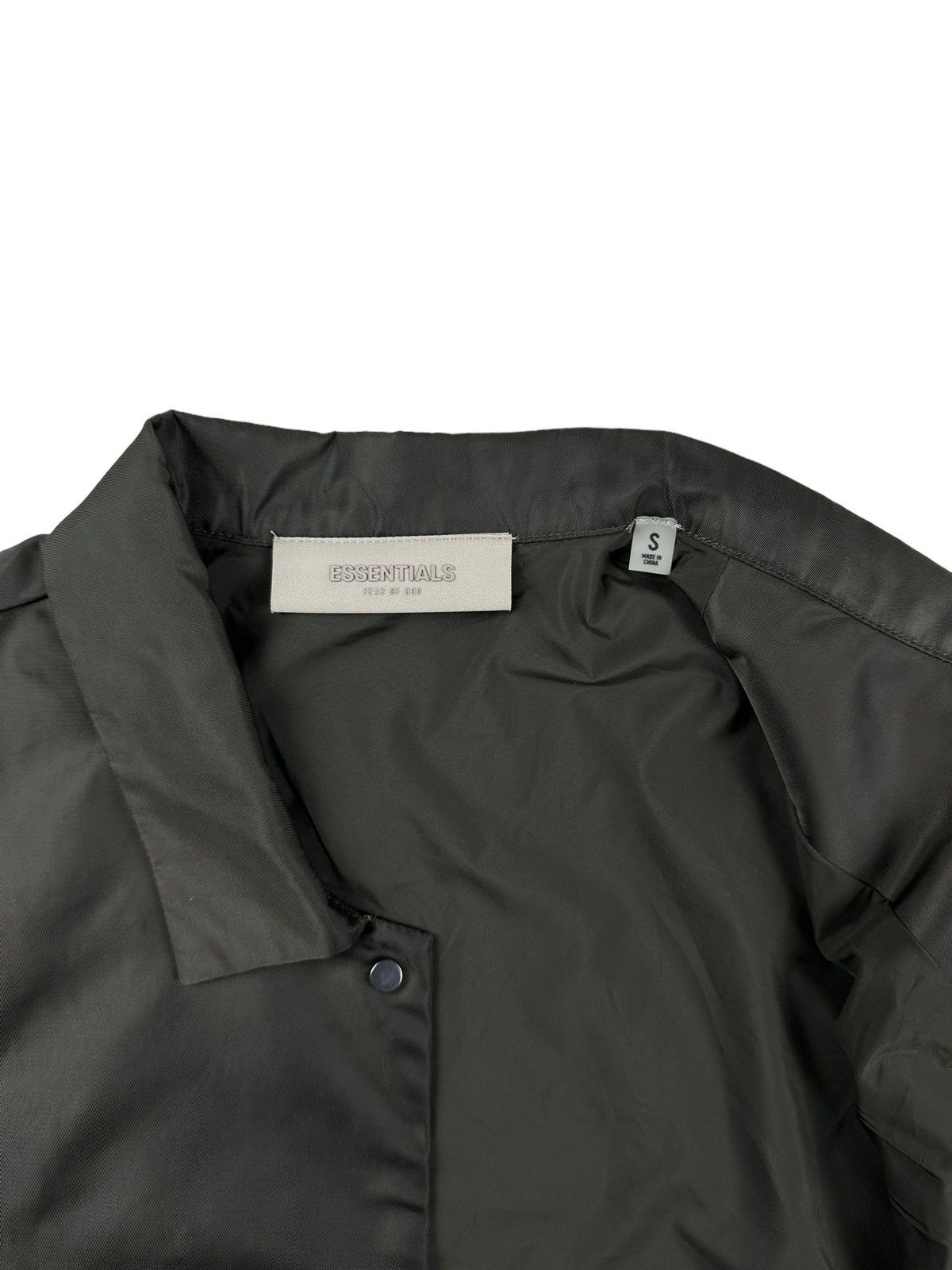 Designer × Essentials × Fear of God FEAR OF GOD ESSENTIALS SS NYLON SHIRT WOOD FW 22 Size US S / EU 44-46 / 1 - 5 Thumbnail