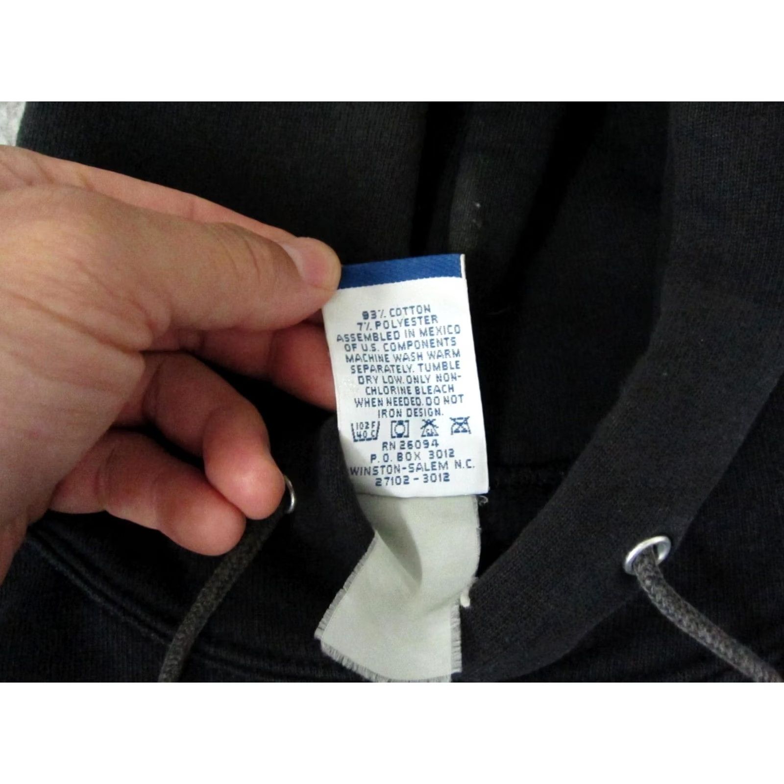 Champion Champion Hoodie Men Large Black Script Logo 90s Sweatshirt Pullover Hooded Mens Size US L / EU 52-54 / 3 - 7 Thumbnail