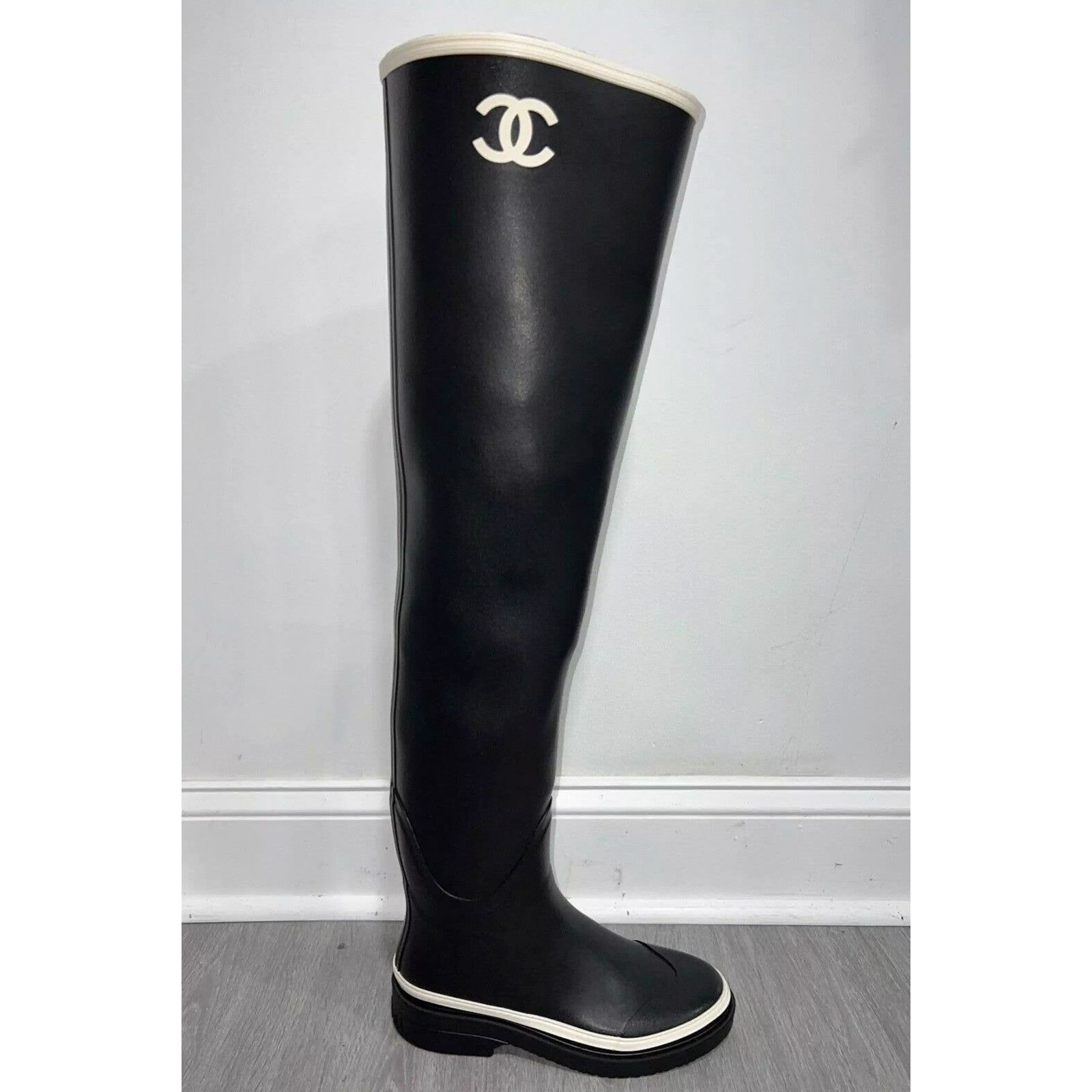 Chanel 22K Caoutchouc CC Thigh High Pull On Rubber Rain Boot 40 Size US 10 / IT 40 - 2 Thumbnail