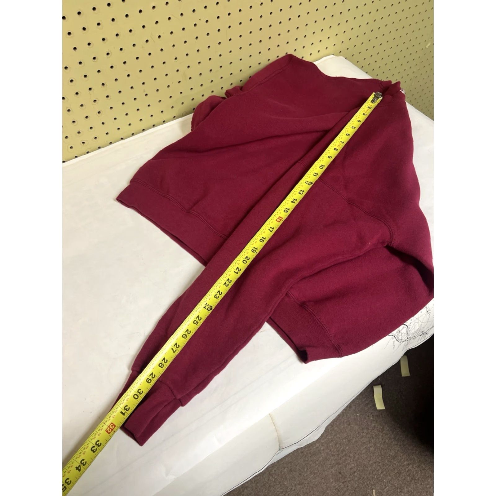 Fruit Of The Loom VINTAGE Fruit of the Loom Red Sweatshirt XL Unisex Adults Crew Neck Boxy Cotton Blend Coyote Chase Running Race Smith Valley NV BETA SIGMA PHI Size US XL / EU 56 / 4 - 7 Thumbnail