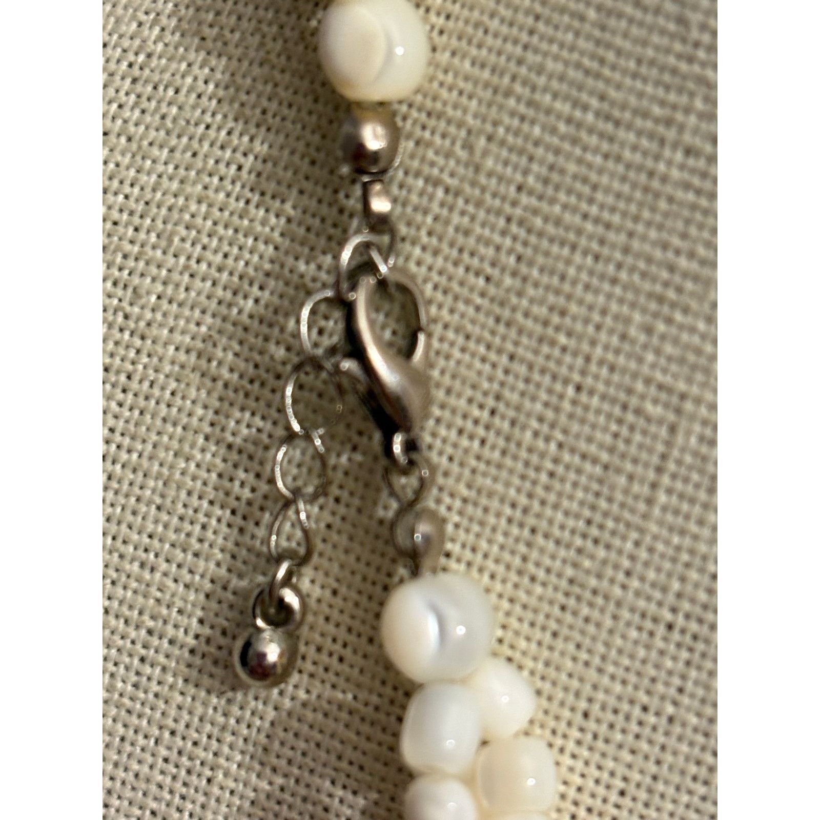 Other Vintage Mother of Pearl Flower Necklace White Beaded 19" Size ONE SIZE - 9 Thumbnail