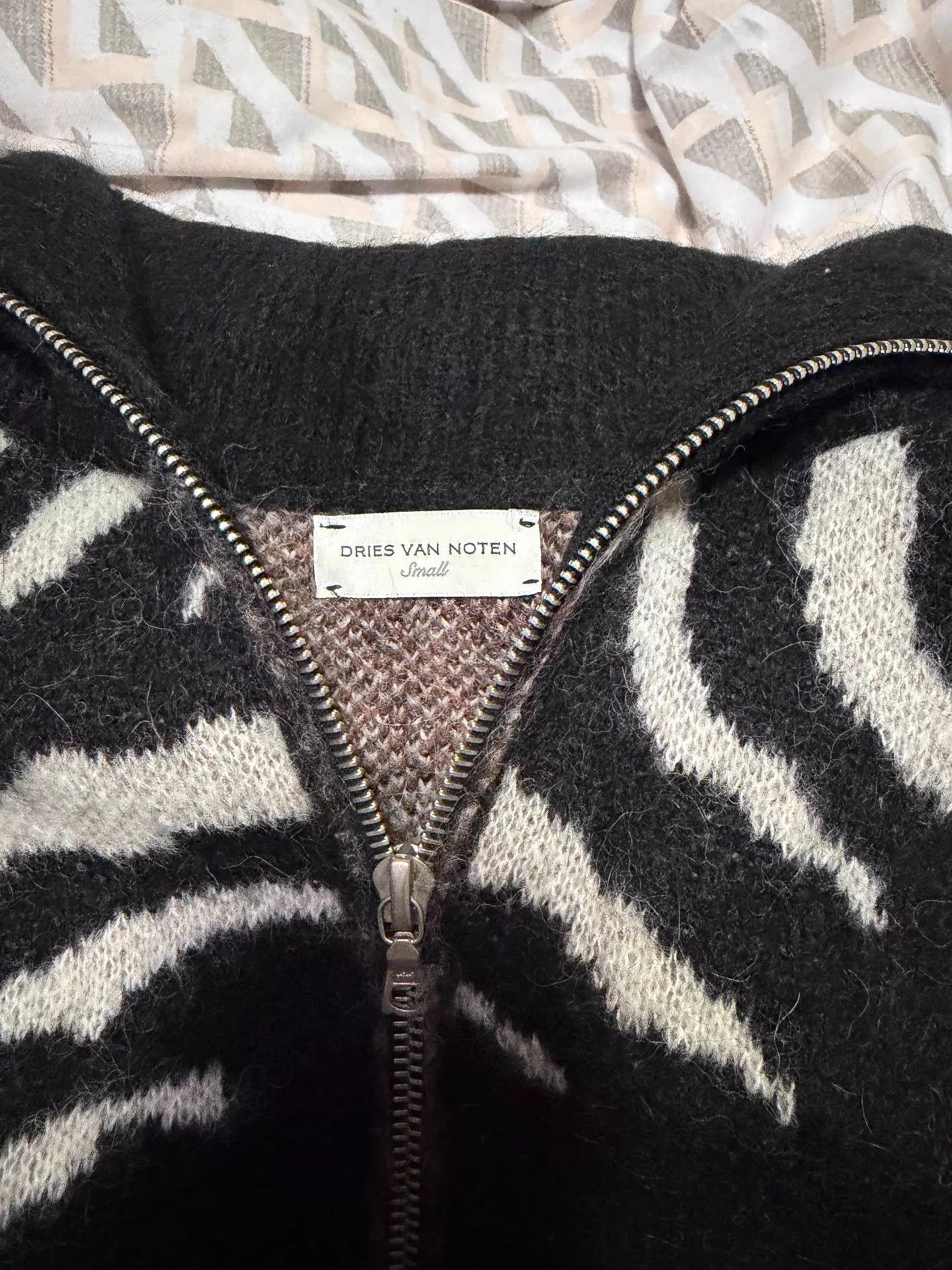 Dries Van Noten Dries Van Noten Women's Short Thick Knit Cardi Riri Zip S Size S / US 4 / IT 40 - 5 Thumbnail
