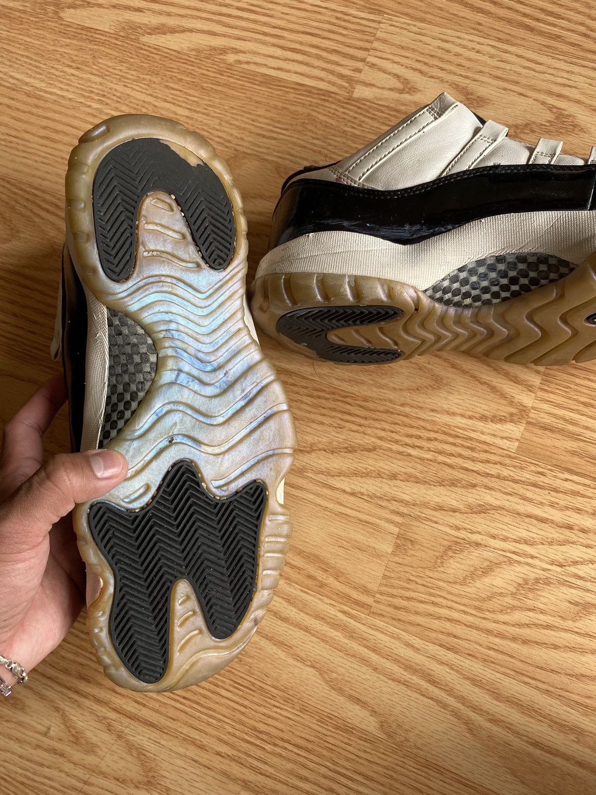 Jordan Brand Jordan 11 Iridescent Retro Low Size US 11.5 / EU 44-45 - 11 Thumbnail
