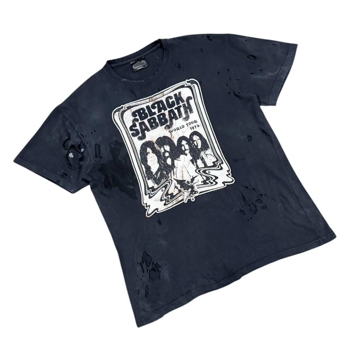 Black Sabbath Vtg🔥Y2k 2007 Black Sabath Ripped Disteressed Band Tee Size US L / EU 52-54 / 3 - 7 Thumbnail