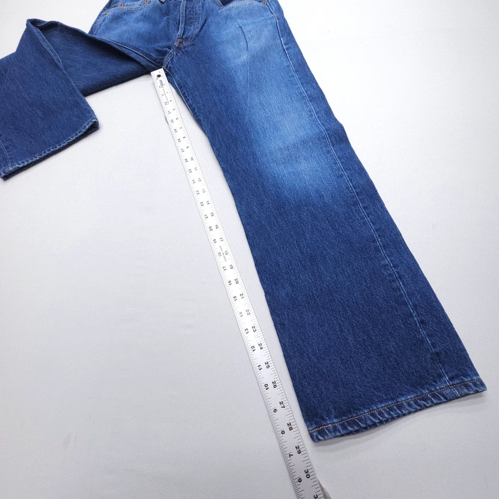 Levi's VINTAGE Levi's 501 Jeans Denim Button Fly 32 x 29 Adult Regular Dark Blue 90s USA Mens Size US 32 / EU 48 - 7 Thumbnail