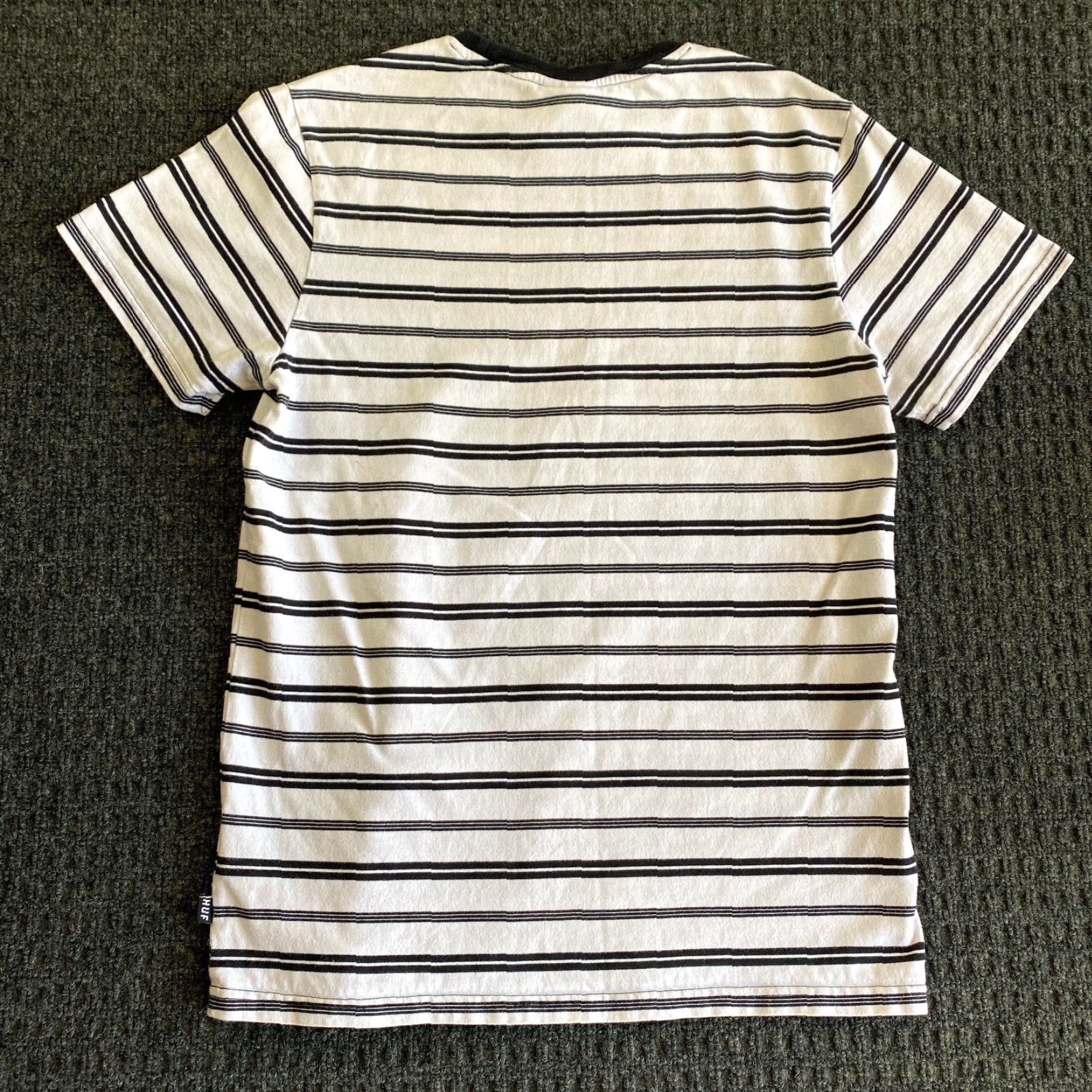 Huf HUF T-Shirt Striped White Black Crew Neck M Mens 90s Streetwear Skateboarding Sports Logo Vintage: No Size US M / EU 48-50 / 2 - 4 Thumbnail