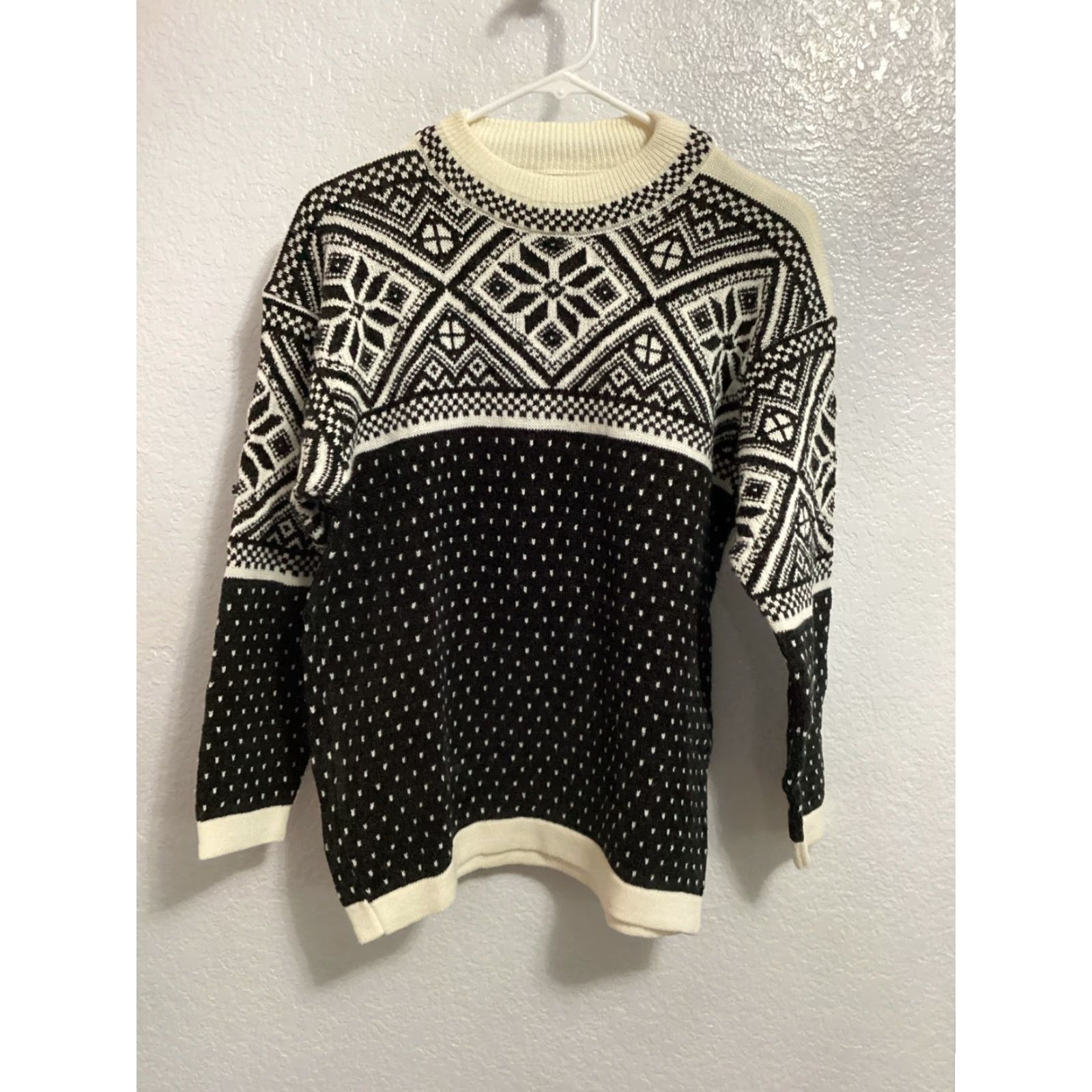 Vintage VINTAGE Silvy Winter Clothing Sweater Unisex Adults M Italy 46 Black Crew Neck Long Sleeve Nordic Wool Blend Pullover Size US M / EU 48-50 / 2 - 2 Thumbnail