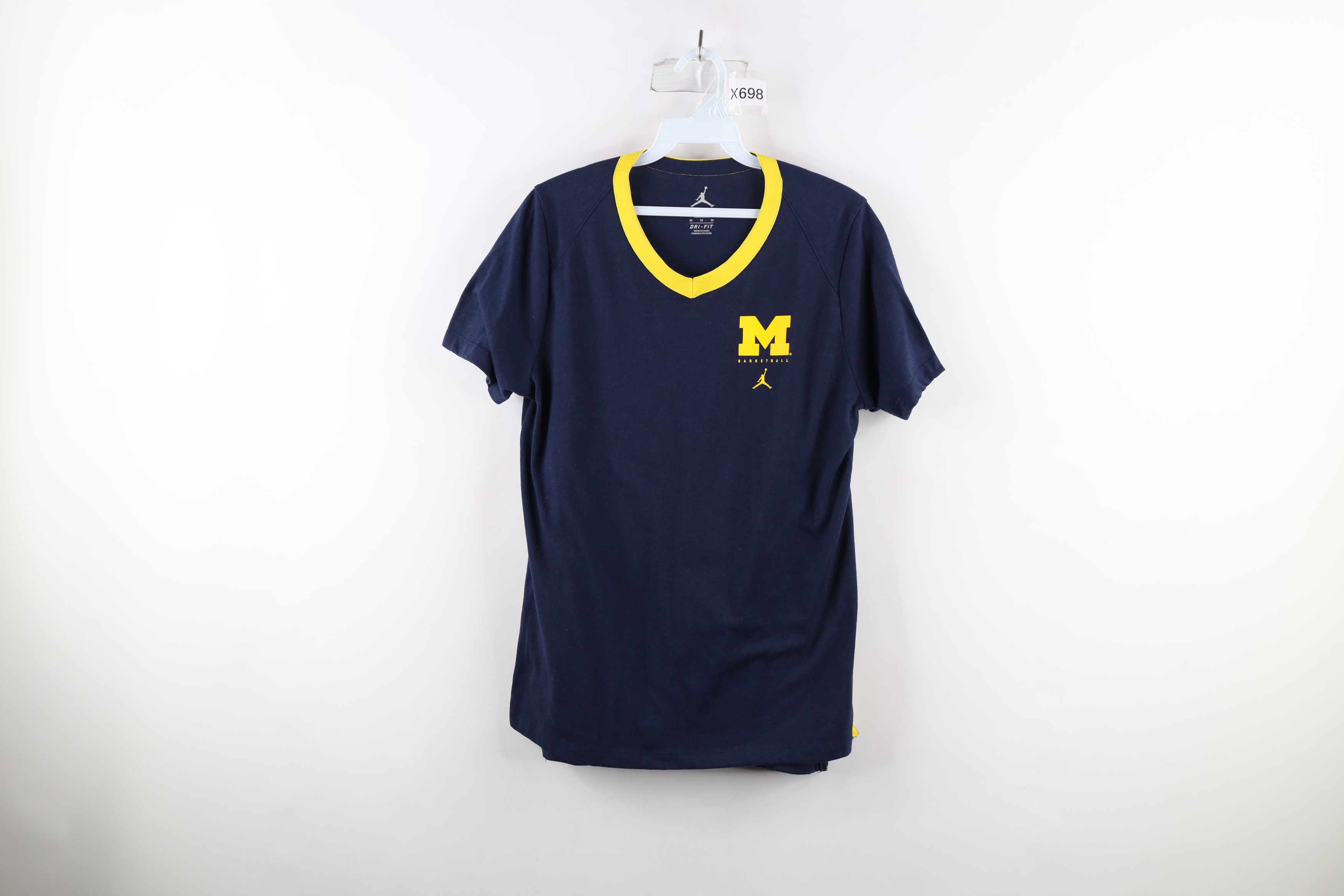 Nike Nike Air Jordan University of Michigan Basketball T-Shirt Size US M / EU 48-50 / 2 - 1 Thumbnail
