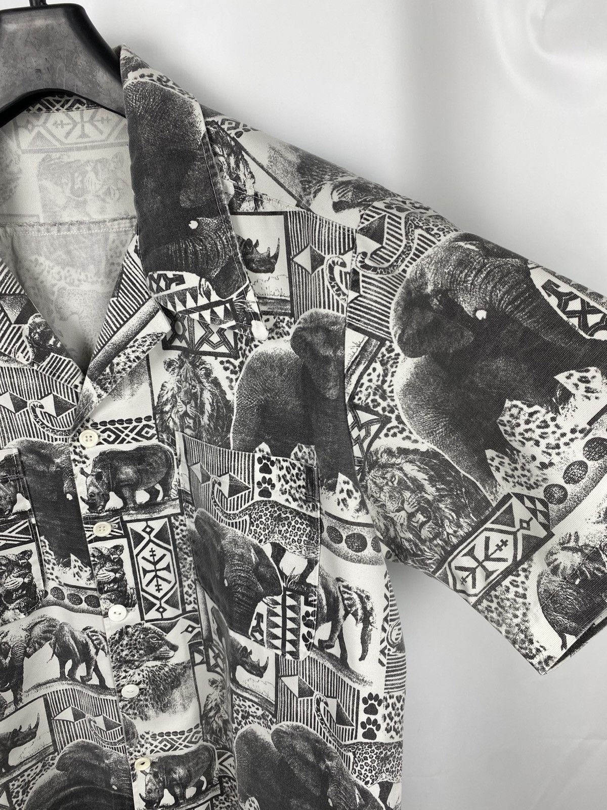 Vintage Vintage Shirt Button Up Short Sleeve Animal Print size L Size US L / EU 52-54 / 3 - 3 Thumbnail