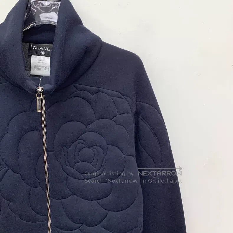 Chanel Chanel Dark blue camellia embossed stand-up collar zipper Size XS / US 0-2 / IT 36-38 - 3 Thumbnail