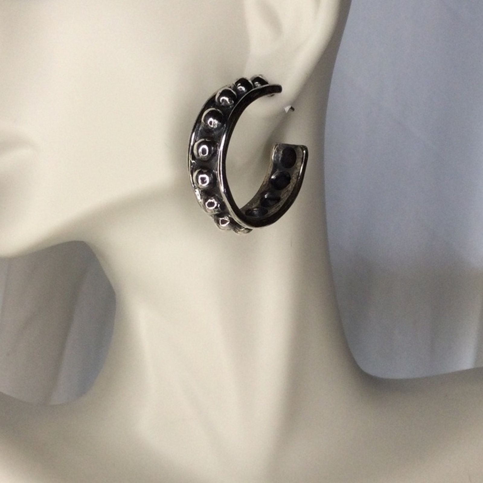Other Silver & Black Tone Retro 1990's Stud Hoop Earrings Size ONE SIZE - 9 Thumbnail