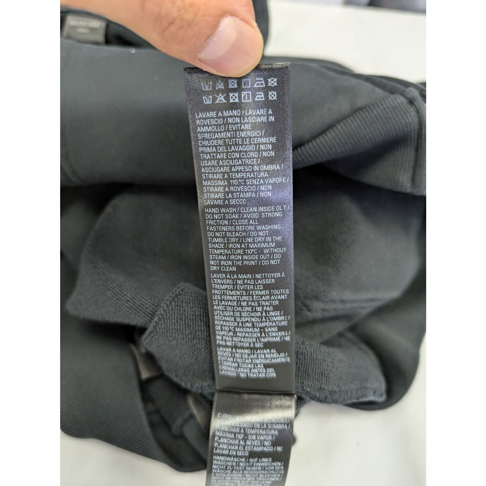 Balenciaga o1rshd1 Need for Speed Tape Fit Zip-up Hoodie in Black Size US L / EU 52-54 / 3 - 18 Thumbnail