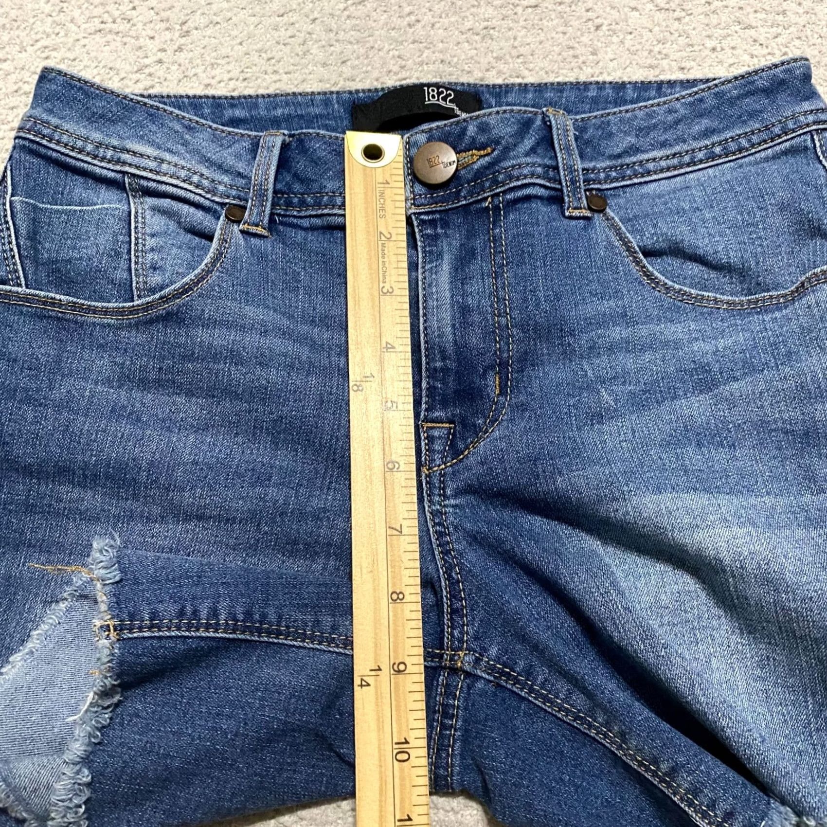 Vintage 1822 Denim Womens Shorts Blue Denim Medium Wash 5" Inseam Cut-Off Mid Rise 6 Regular Pockets Stretch Vintage: No Size 28" / US 6 / IT 42 - 6 Thumbnail