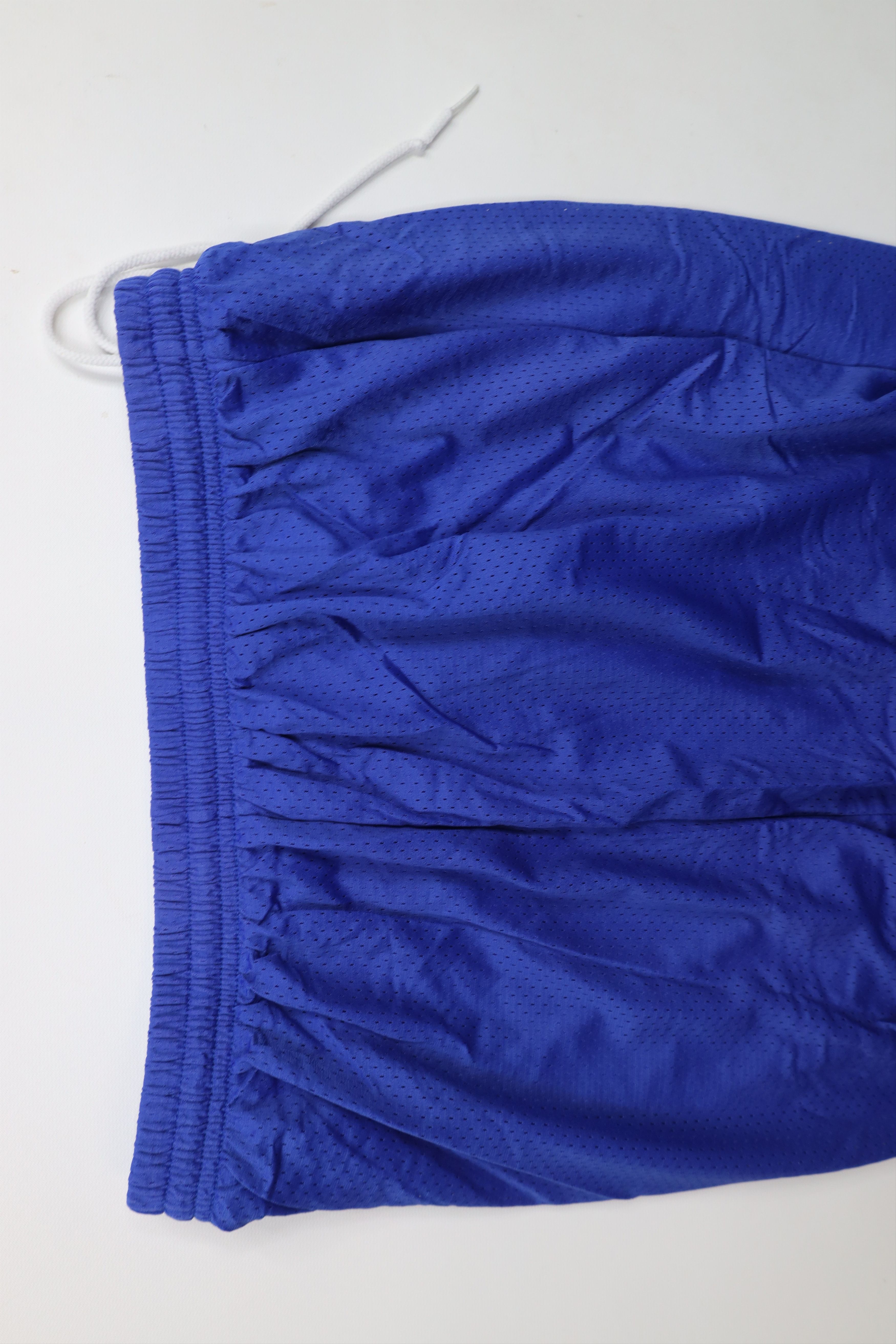 Nike × Vintage Vintage Y2K Nike Swoosh Above Knee Mesh Shorts Royal Blue Size US 36 / EU 52 - 8 Thumbnail