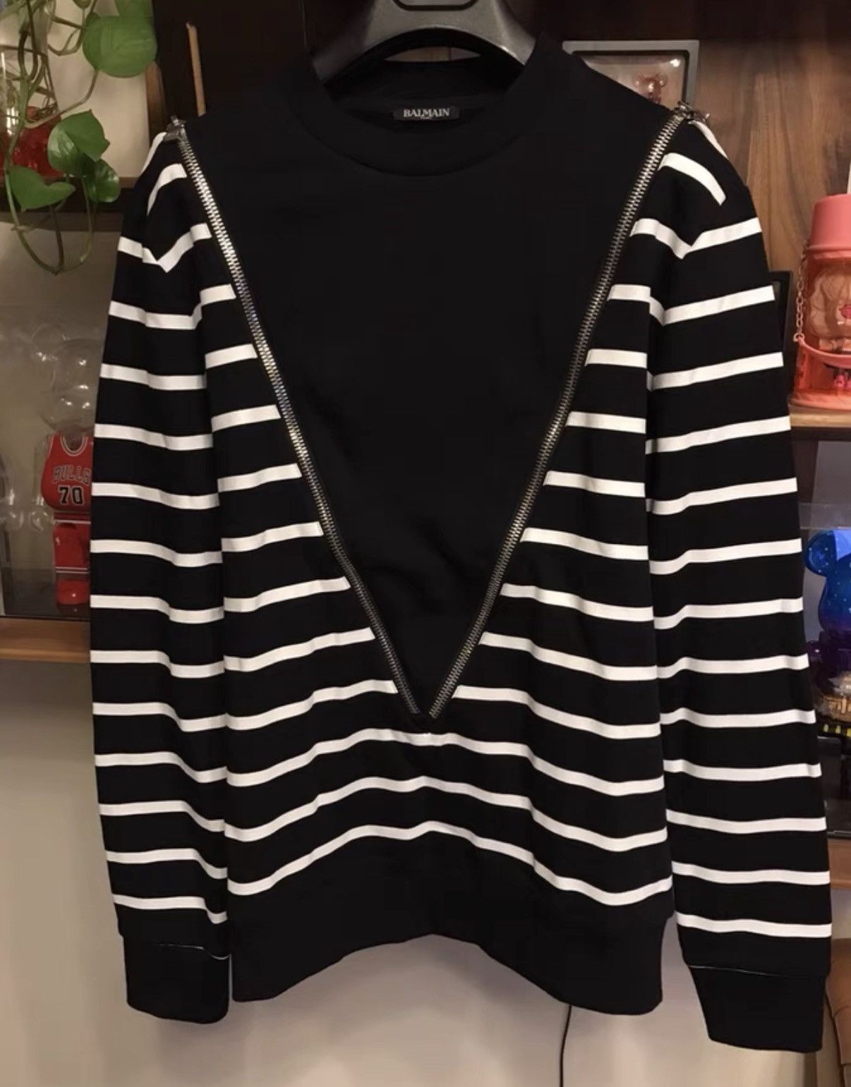 Balmain BALMAIN Hoodie — Mainline Brand New Size XL. Size US XL / EU 56 / 4 - 1 Thumbnail