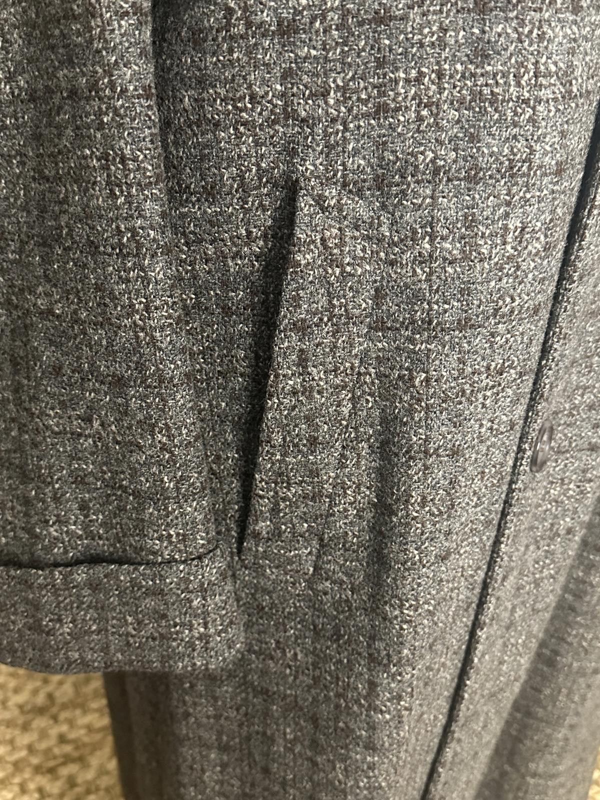 Hart Schaffner Marx Vintage Hart, Schaffner & Marx tweed wool overcoat Size 44 Size US XL / EU 56 / 4 - 4 Thumbnail