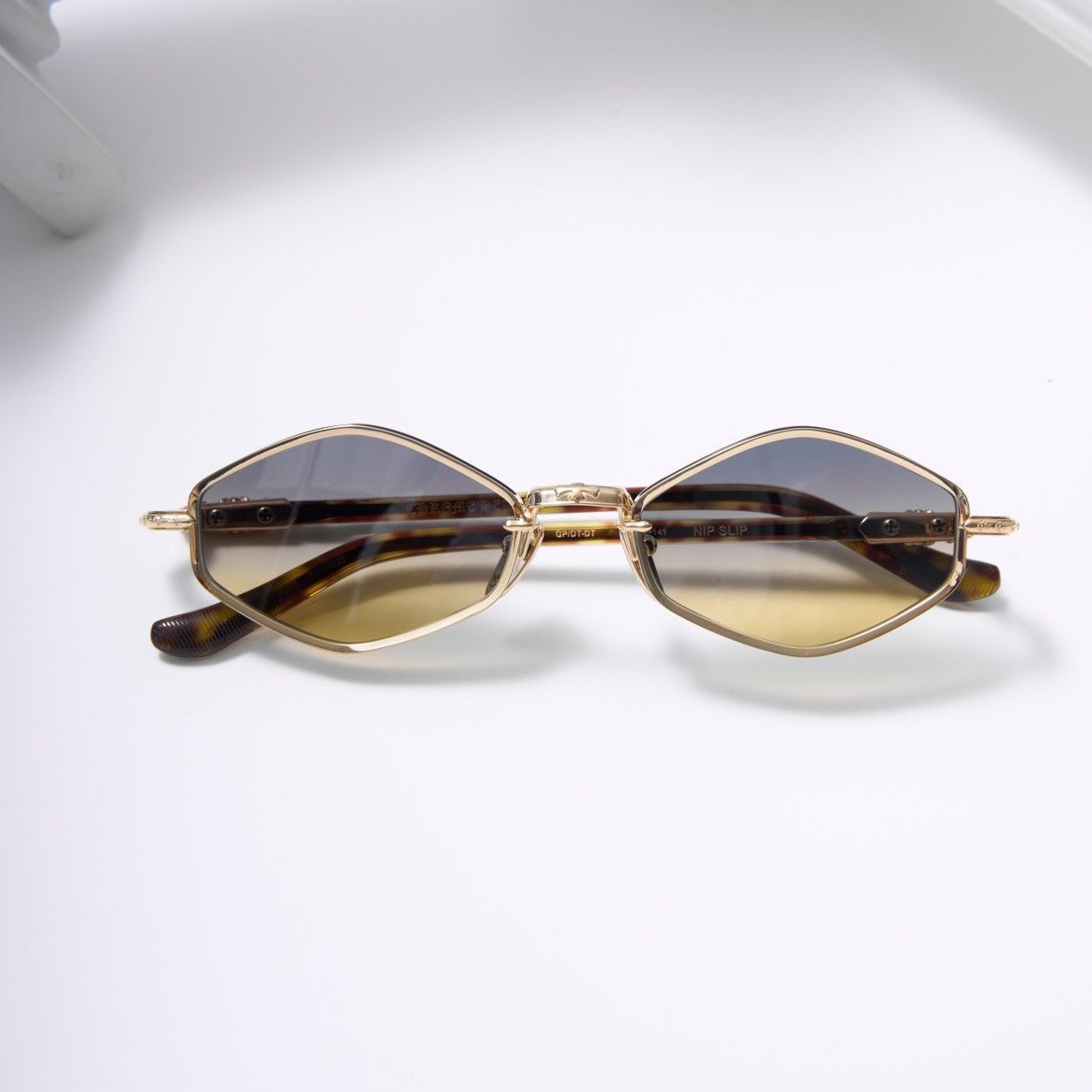 Chrome Hearts CHROME HEARTS NIP SLIP GOLD PLATED DARK TORTOISE SUNGLASSES Size ONE SIZE - 6 Thumbnail