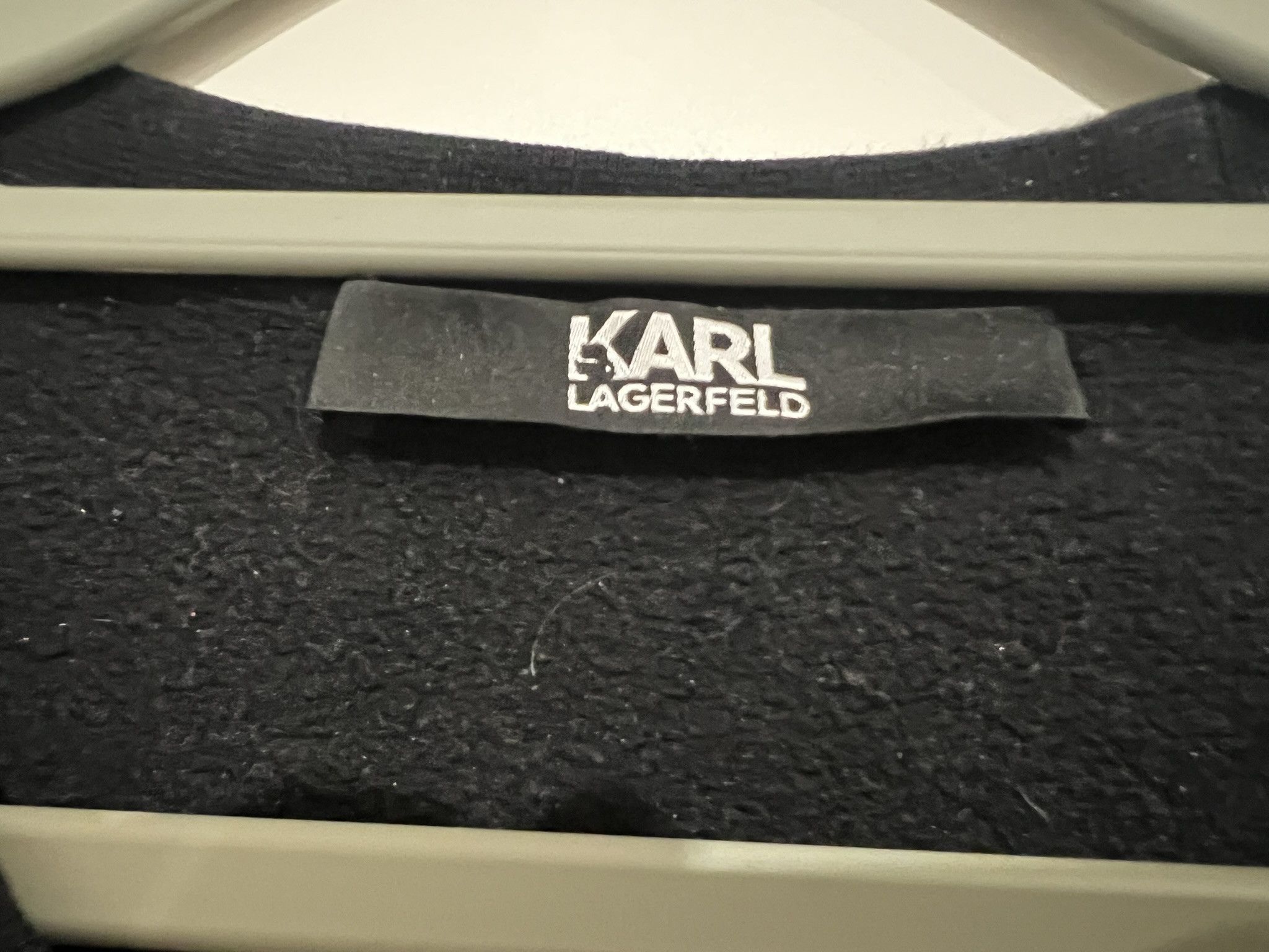 Karl Lagerfeld Ikonik Embroidered Logo V-Neck Sweatshirt Size US M / EU 48-50 / 2 - 3 Thumbnail