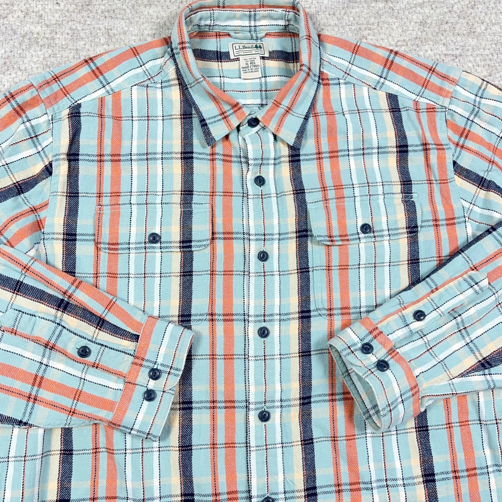 Vintage LL Bean Button-Up Shirt Men XL Light Blue Plaid Heavy Pockets Casual Workwear Flannel Cotton Dense All Seasons 100% Cotton Regular Fit Size US XL / EU 56 / 4 - 2 Thumbnail