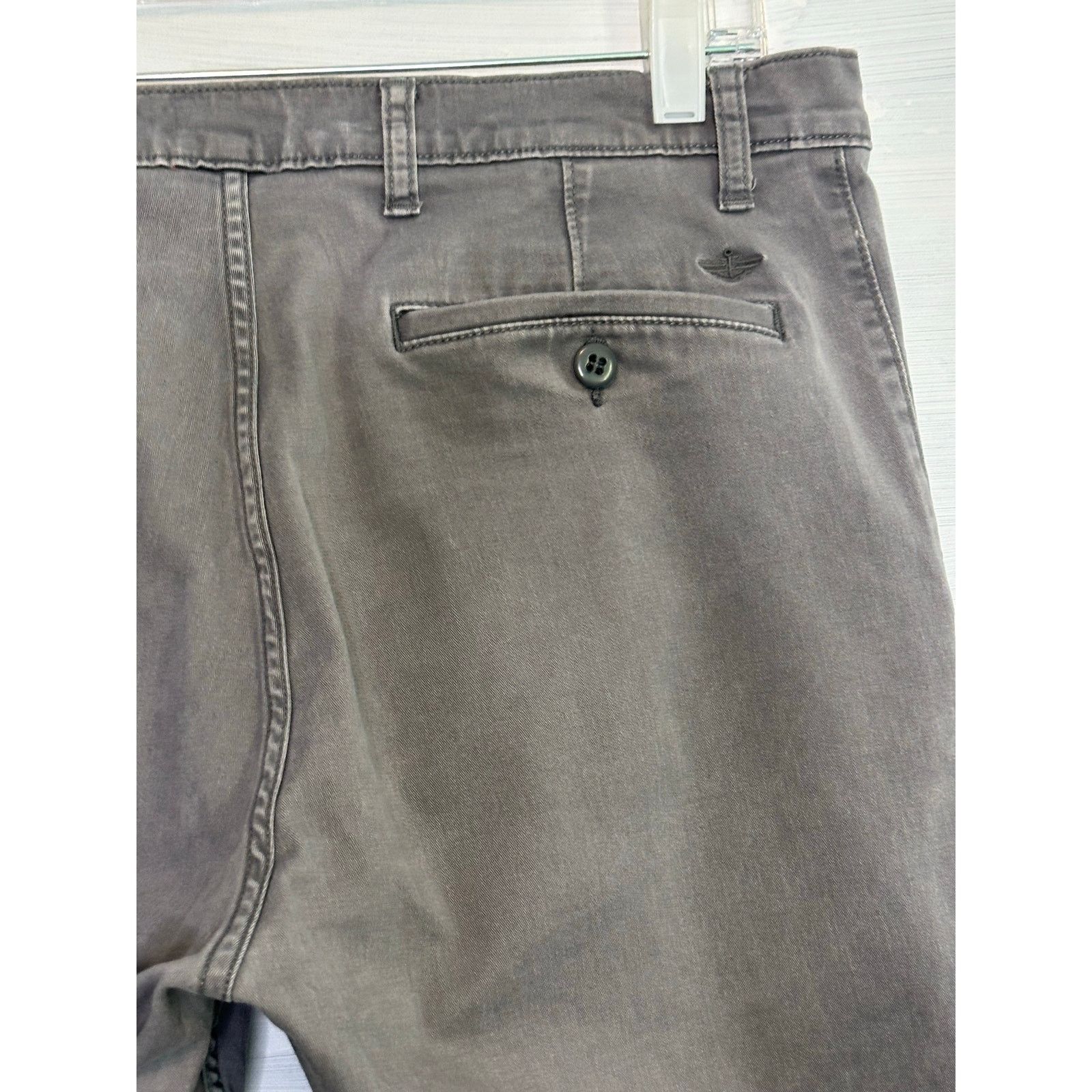 Dockers Dockers Athletic Fit gray straight leg jeans size 34 Size US 34 / EU 50 - 7 Thumbnail
