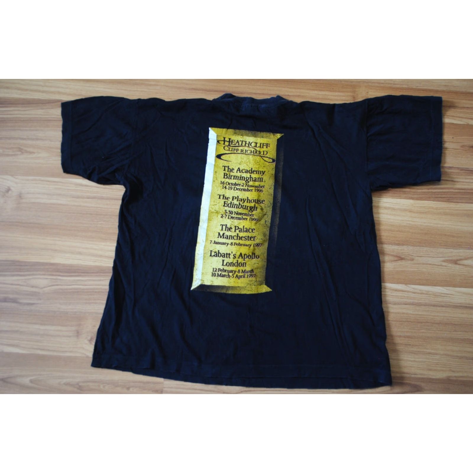 Vintage VINTAGE CLIFF RICHARD ENGLAND TOUR 1996 T SHIRT HEATHCLIFF SIZE L Mens 90s Black Shirt Size US L / EU 52-54 / 3 - 6 Thumbnail