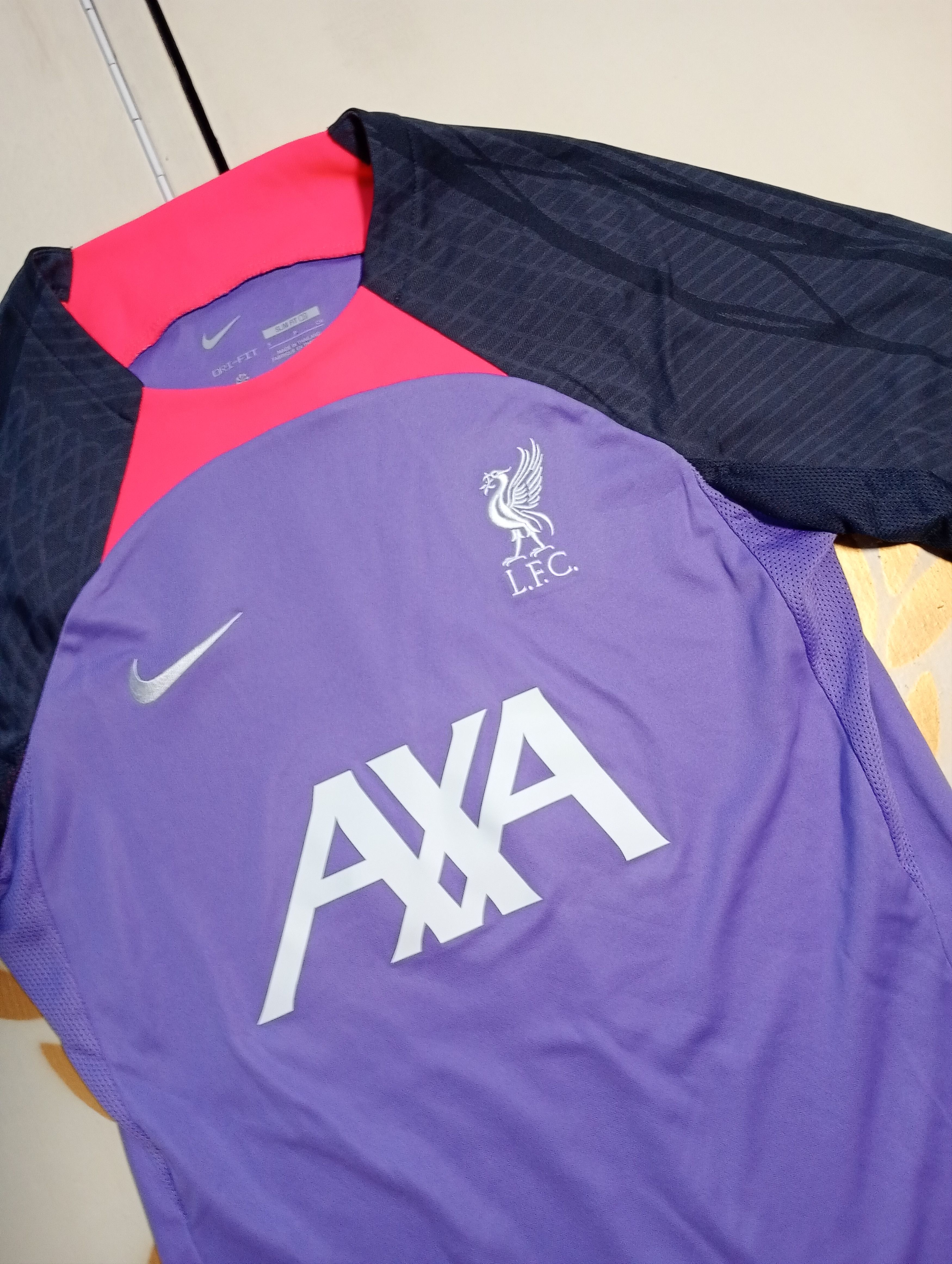 Nike Nike Liverpool Training Jersey 2023-2024 Size US S / EU 44-46 / 1 - 5 Thumbnail
