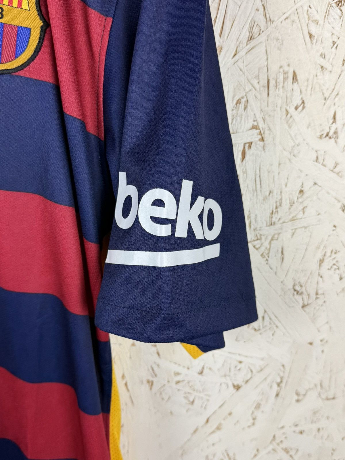 Nike Nike FC Barcelona 2015/16 Home Kit Soccer Jersey Size XL Size US XL / EU 56 / 4 - 4 Thumbnail