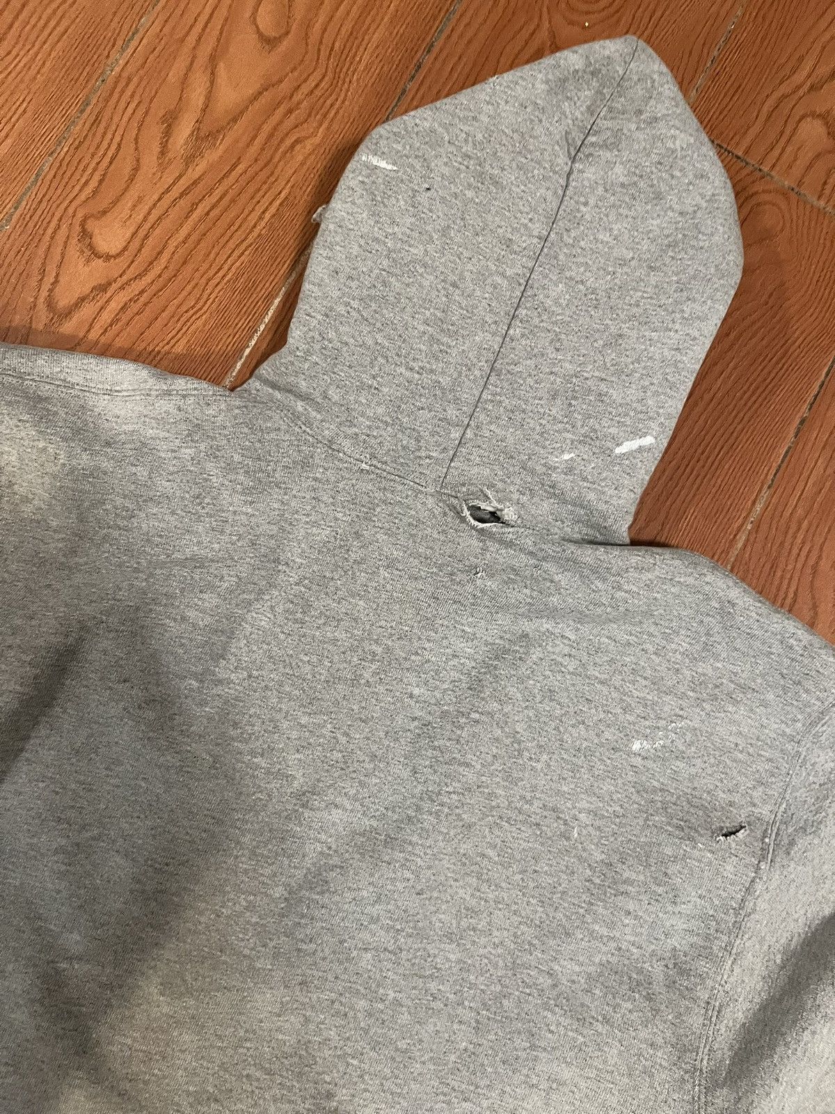 Vintage Yale distressed paint splatter Balenciaga style hoodie Size US M / EU 48-50 / 2 - 6 Thumbnail