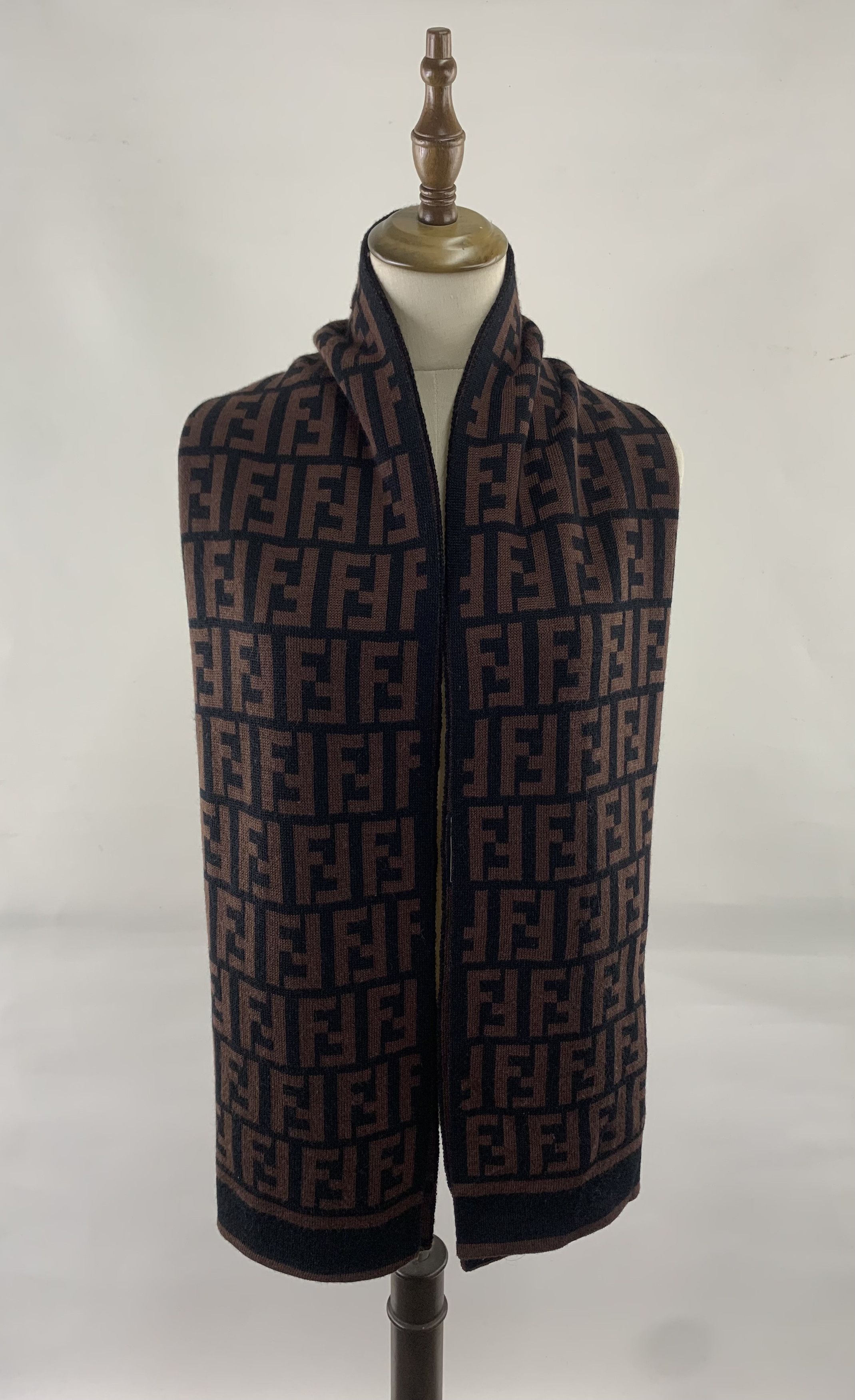 Fendi Fendi Scarf Wool Muffler Neck Wrap BL9326 Size ONE SIZE - 1 Thumbnail