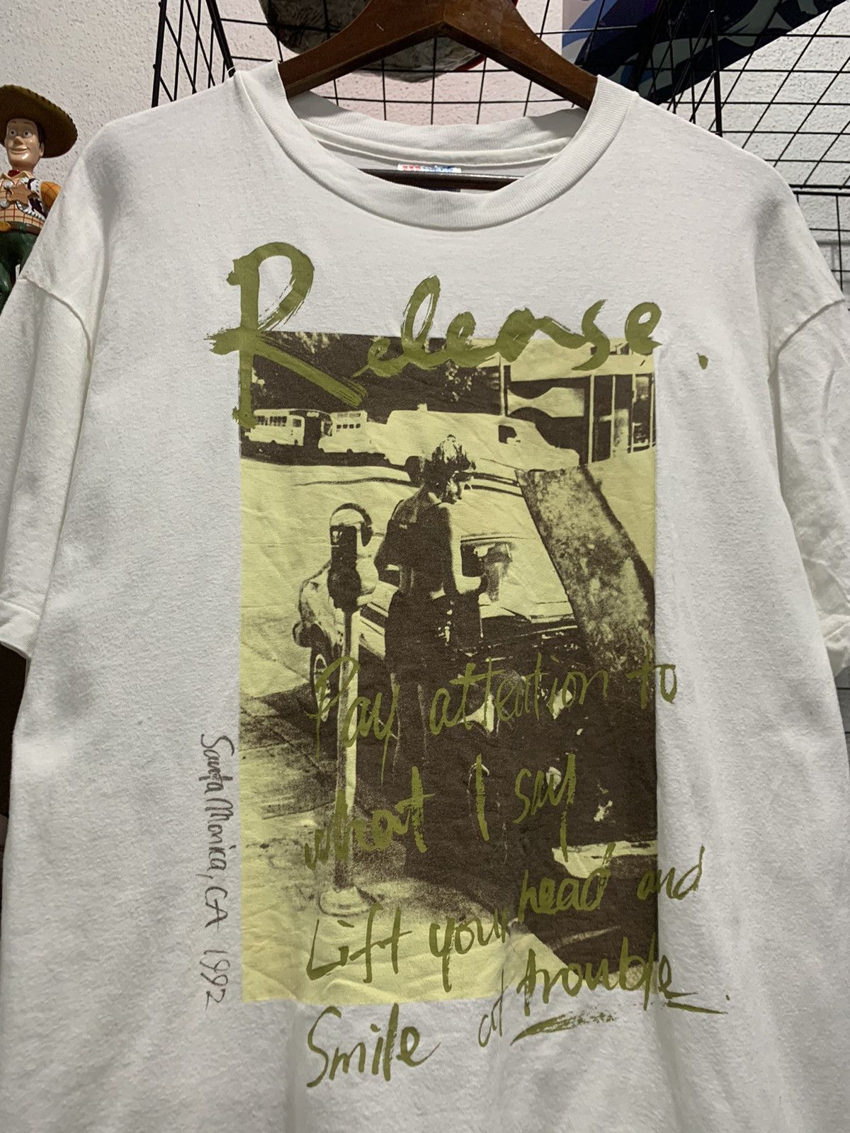 Vintage Vintage Release Art Tshirt Size US L / EU 52-54 / 3 - 3 Thumbnail