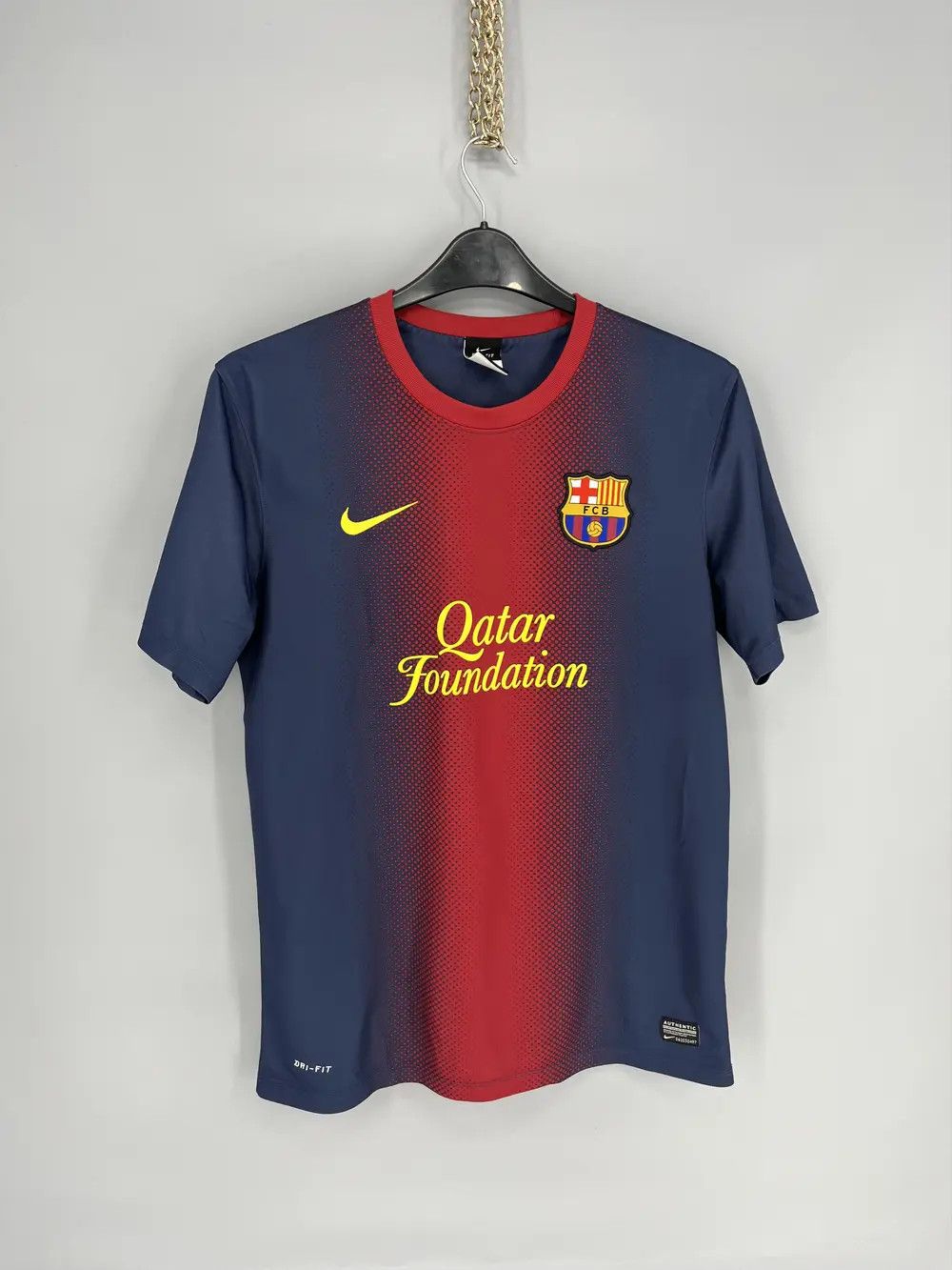 Nike Barcelona 64 vintage Nike tee Size US M / EU 48-50 / 2 - 2 Thumbnail