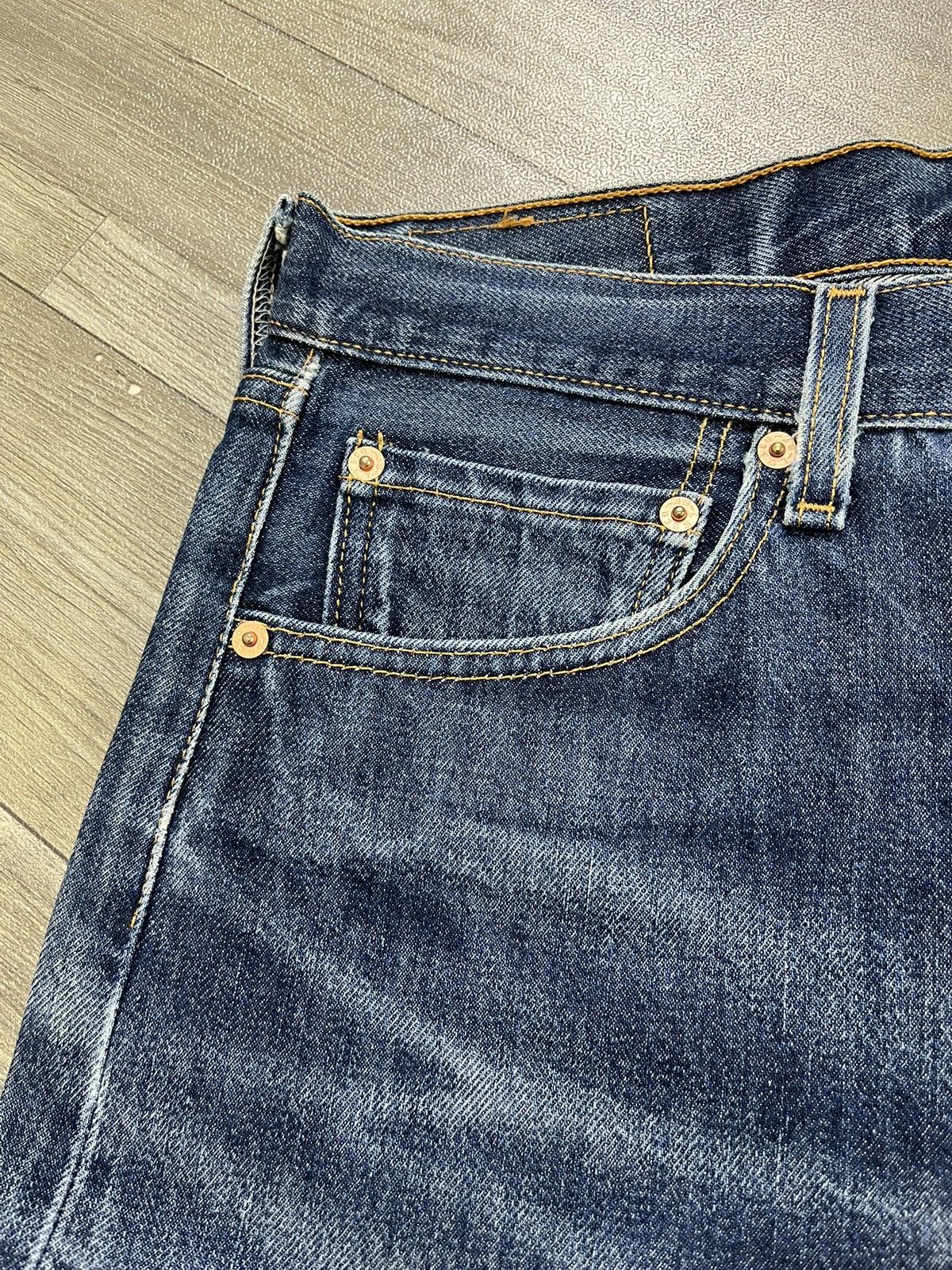 Levi's Vintage Clothing 🇺🇸1990s Vintage Levis 501XX 33x36 Straight Leg Faded Jeans Size US 33 - 12 Thumbnail