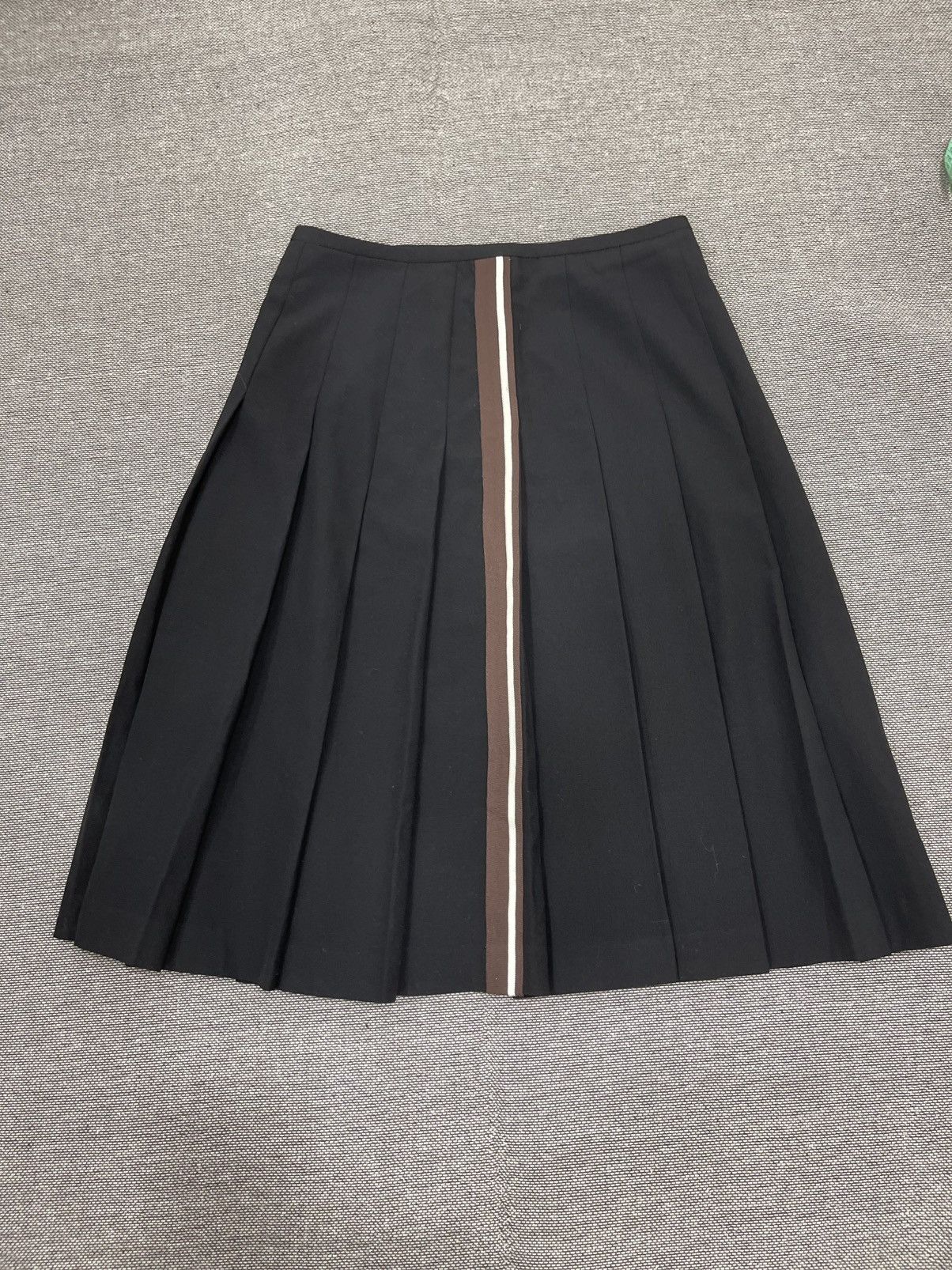 Comme des Garcons Robe de Chambre Comme des Garcons Black Wool Pleated Skrit Size 28" / US 6 / IT 42 - 9 Thumbnail