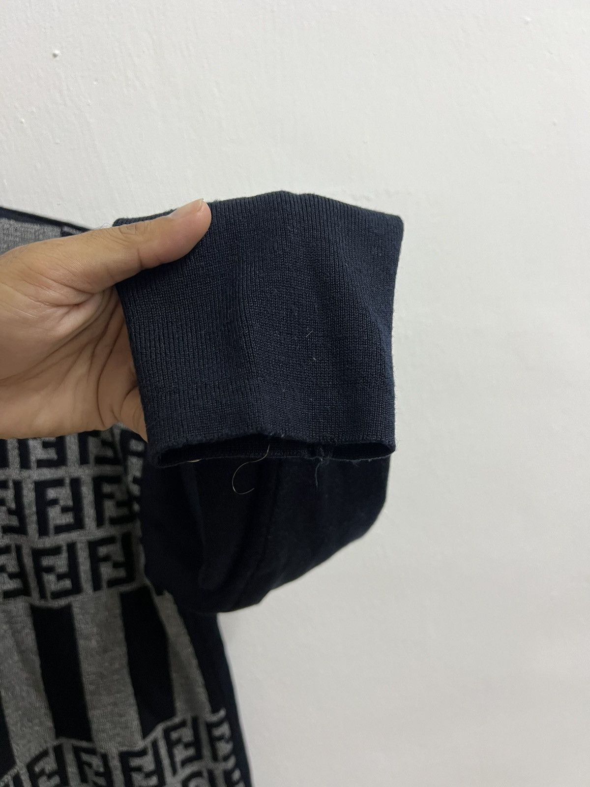 Fendi Vintage Fendi knitwear monogram Size M / US 6-8 / IT 42-44 - 6 Thumbnail