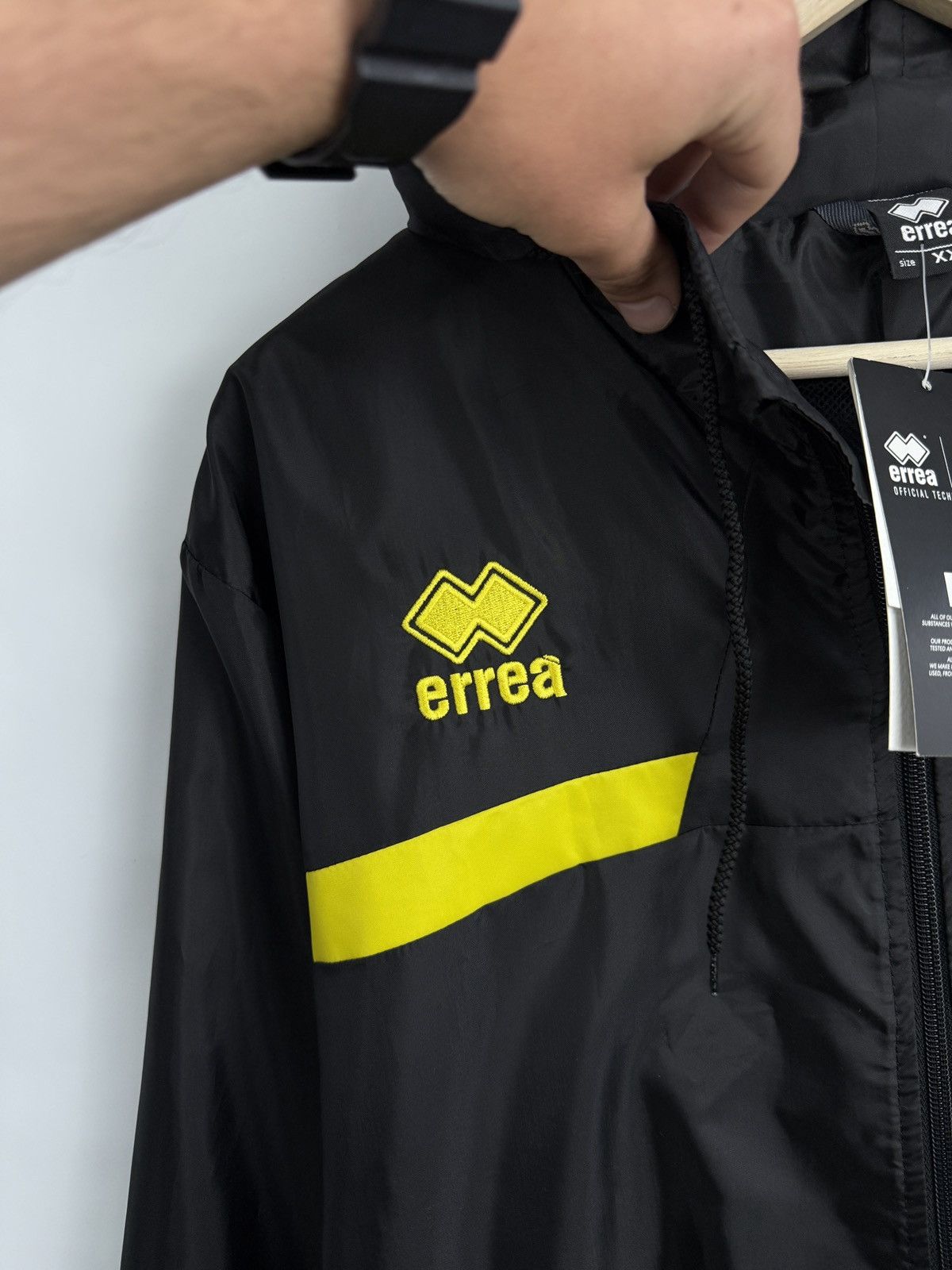 Errea ❗️NWT 🇬🇧 Errea Queens Park Rangers QPR Windbreaker Jacket Rare Size US XXL / EU 58 / 5 - 6 Thumbnail