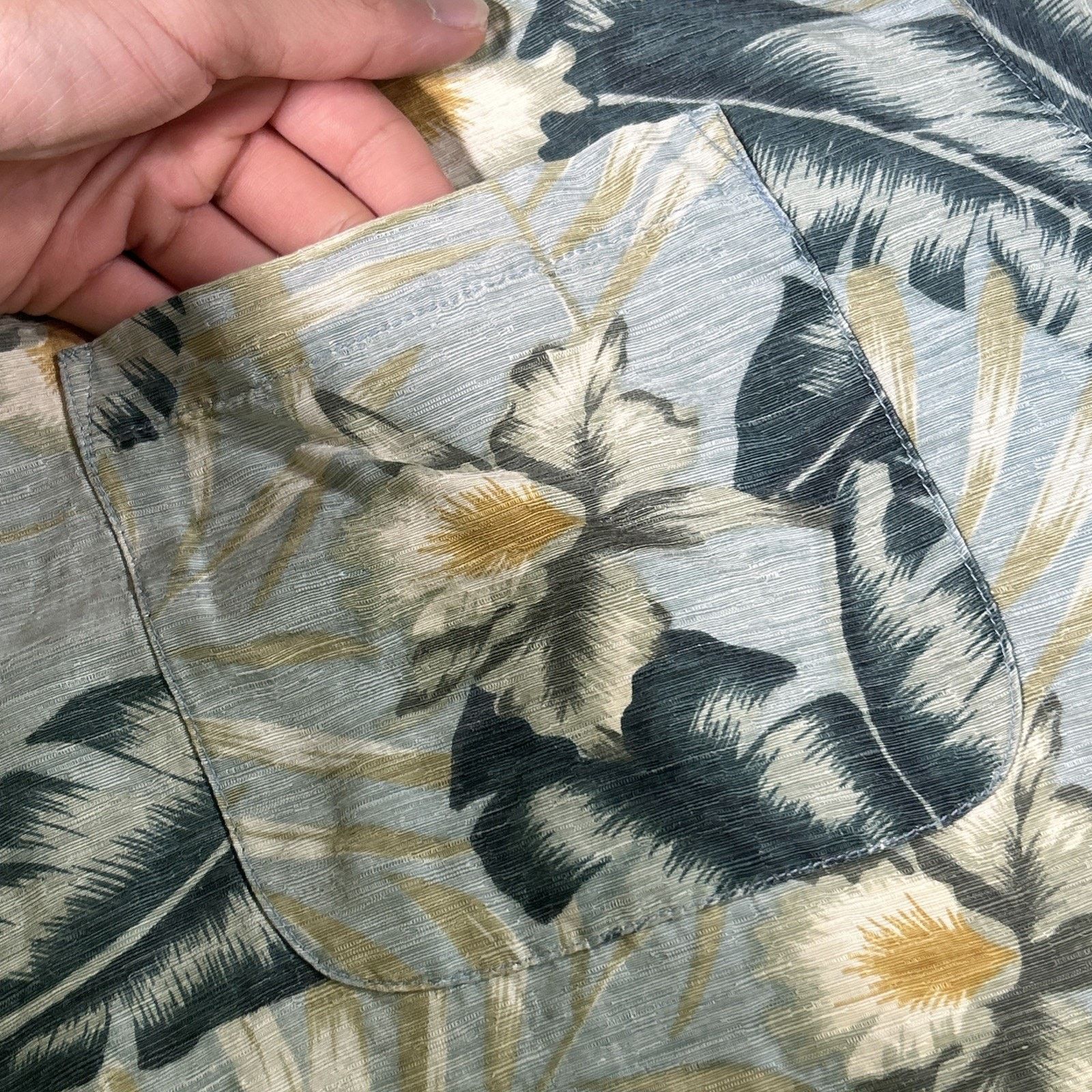 Tommy Bahama Tommy Bahama 70s Hawaiian Loop Collar Silk Linen Shirt XL Size US XL / EU 56 / 4 - 7 Thumbnail