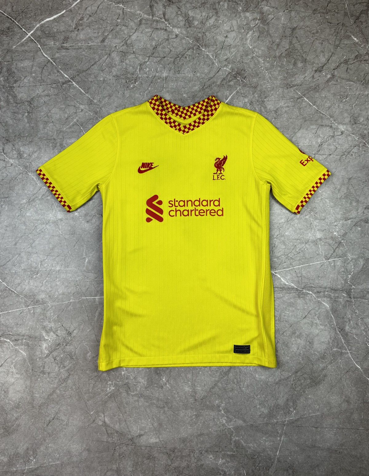 Nike Nike Liverpool Jersey Yellow Shirt FC 21/22 Dri-Fit Size US XS / EU 42 / 0 - 1 Thumbnail