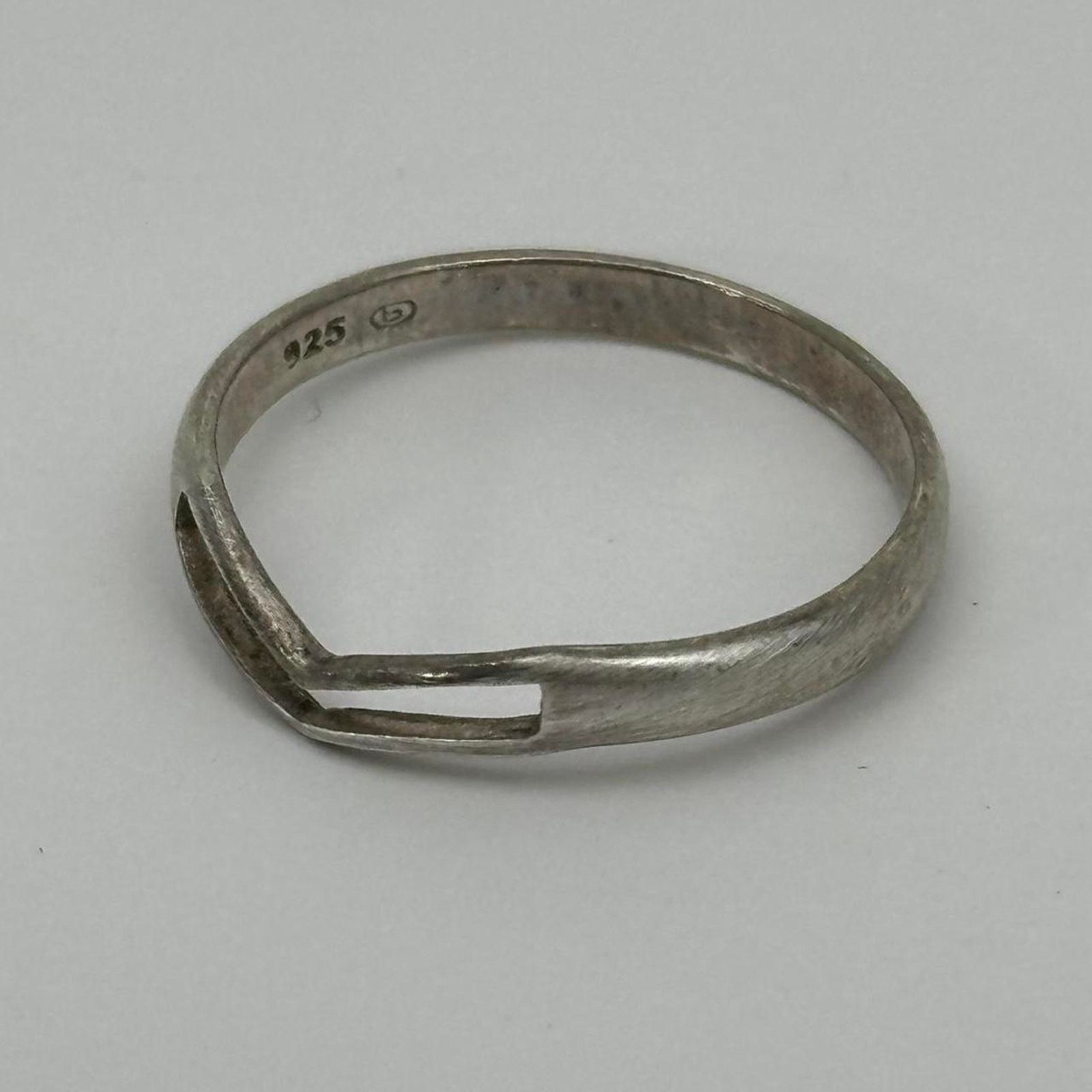 Vintage Vintage Silver Weird Ornamental Wire Basic Boho Band Ring Size ONE SIZE - 4 Thumbnail