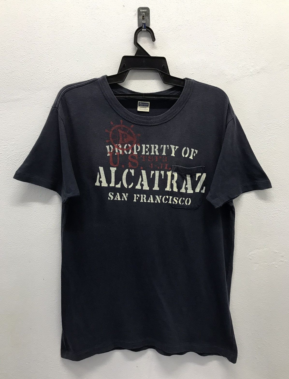 Vintage Vintage Cheswick Alcatraz San Francisco Shirt Size US L / EU 52-54 / 3 - 1 Thumbnail