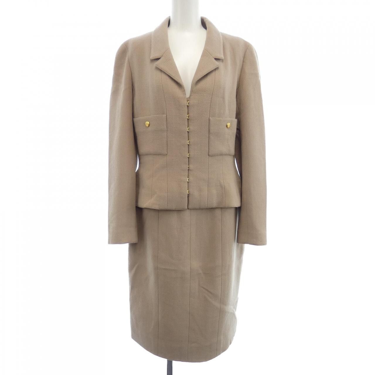 Chanel Chanel Chanel P08093V04977 96A Setup Others Suits P08093V04977 96A DUTY FREE for USA Size ONE SIZE - 1 Thumbnail