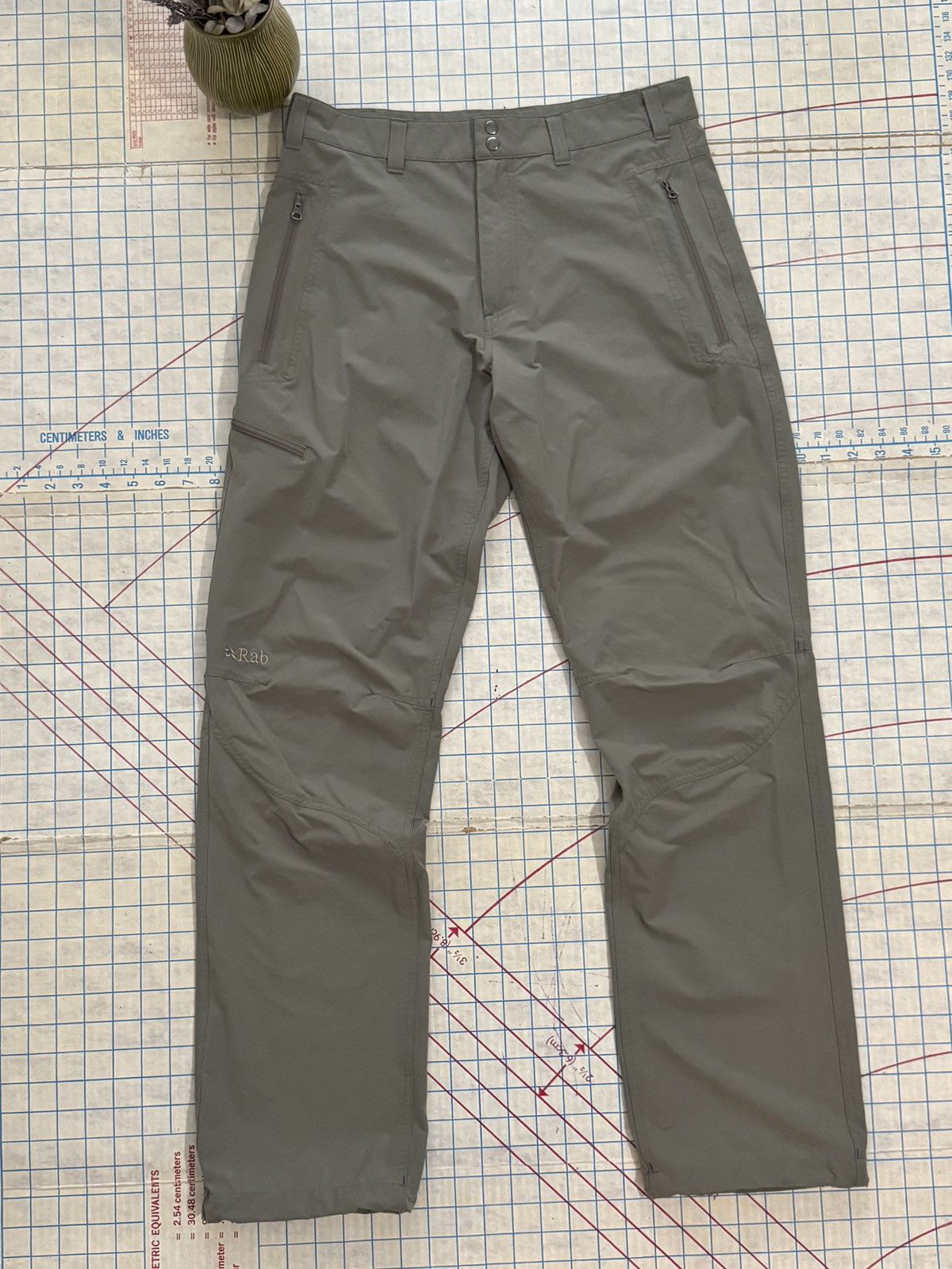 Rab RAB Hiking Pants Beige/Tan Size 30 Mens Rab Trekking Size US 30 / EU 46 - 1 Thumbnail