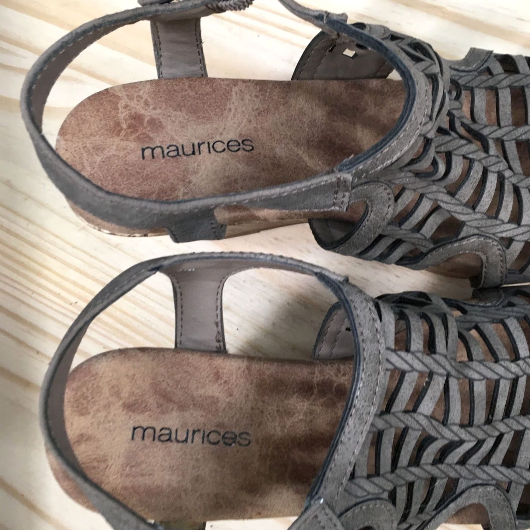 Vintage Maurices Sandals Womens 6 M Francie Slingback Wedge Grey Faux Leather Casual Shoes Size US 4 / IT 34 - 7 Thumbnail