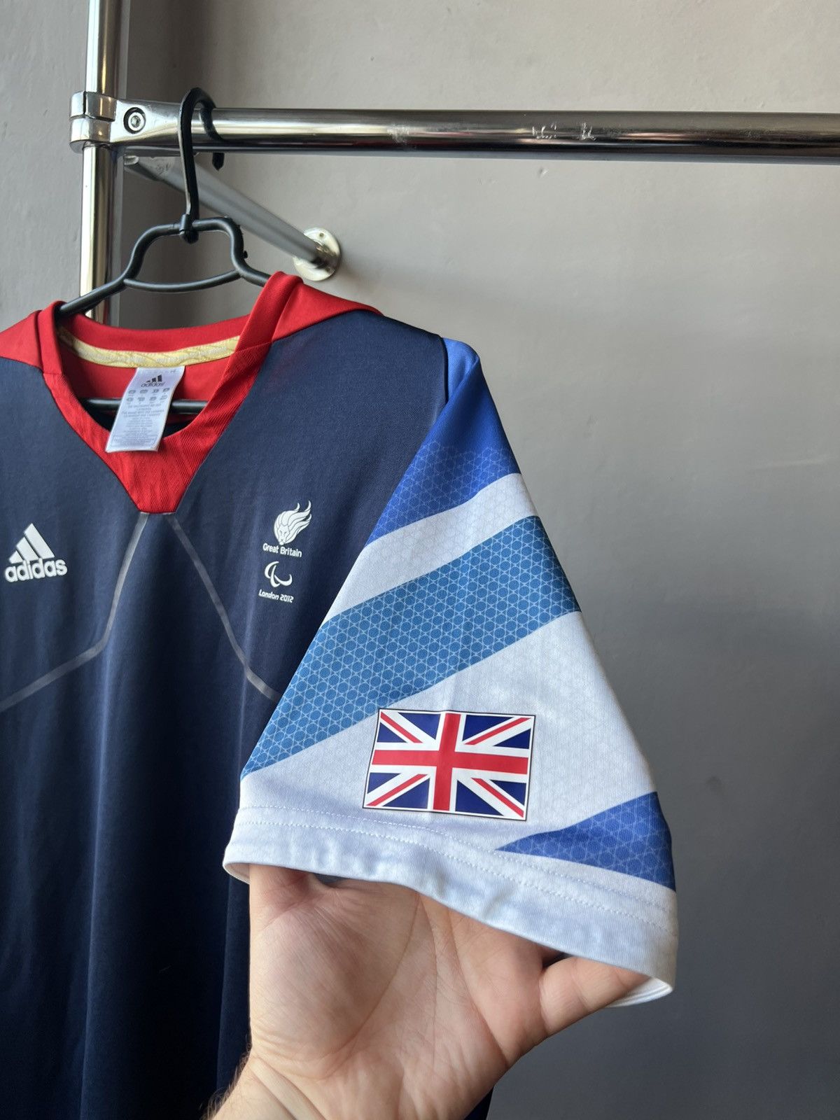 Adidas 2012 LONDON OLYMPIC GAMES GREAT BRITAIN TRAININGJERSEY SHIRT Size US L / EU 52-54 / 3 - 11 Thumbnail